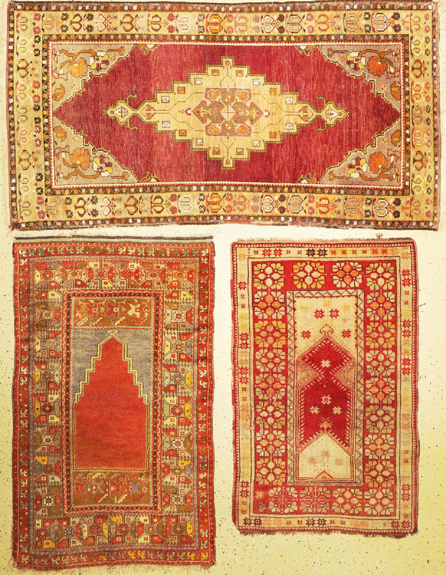 Konvolut 3 Türkischer Teppiche, um 1900, Wolle auf Wolle, ca. 225 x 119 cm, EHZ: 4