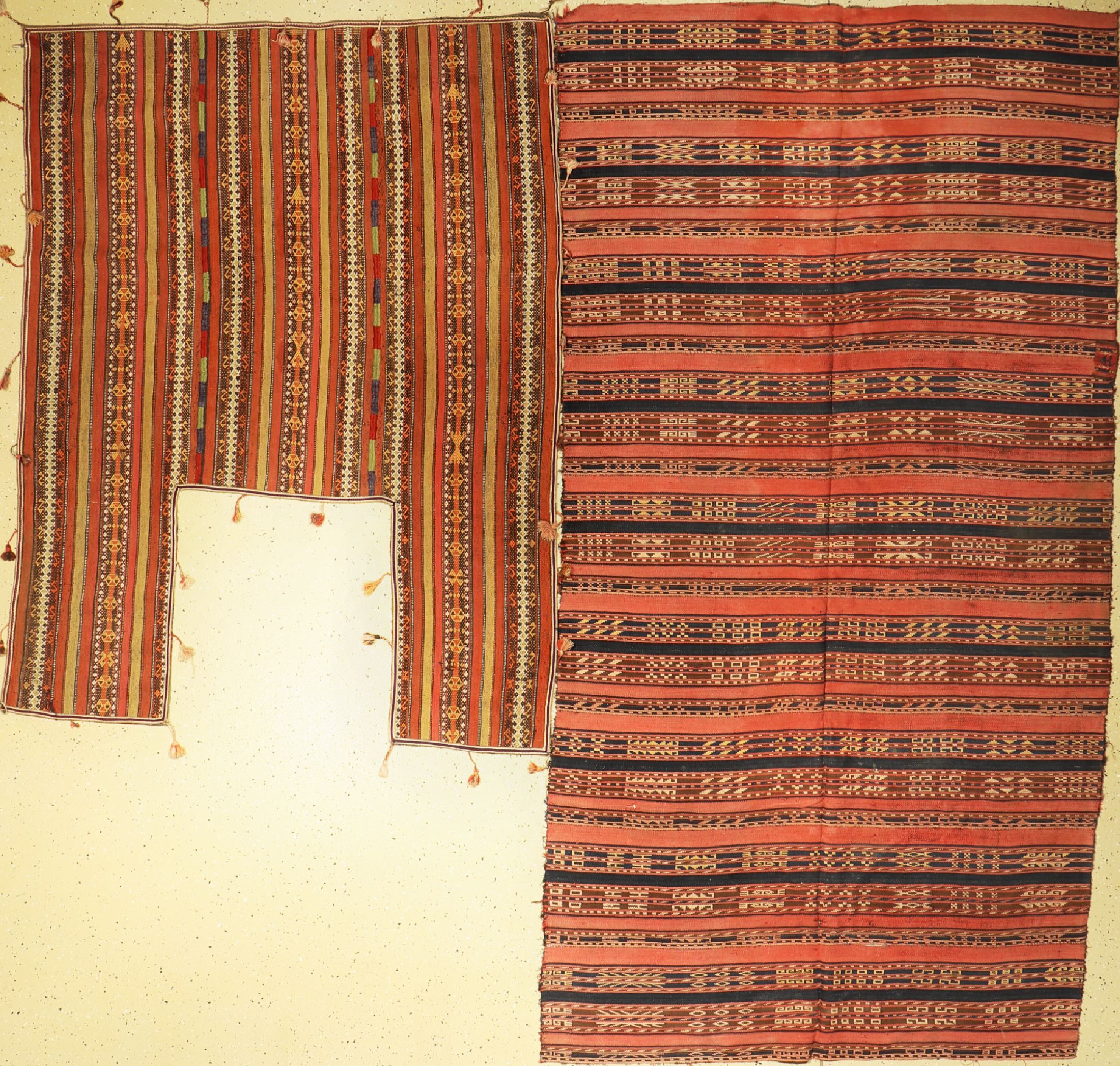 Konvolut aus Pferdedecke und Djajim, Persien, Wolle auf Wolle, ca, 275 x 150 cm, EHZ: 2(mehrere Löcher)