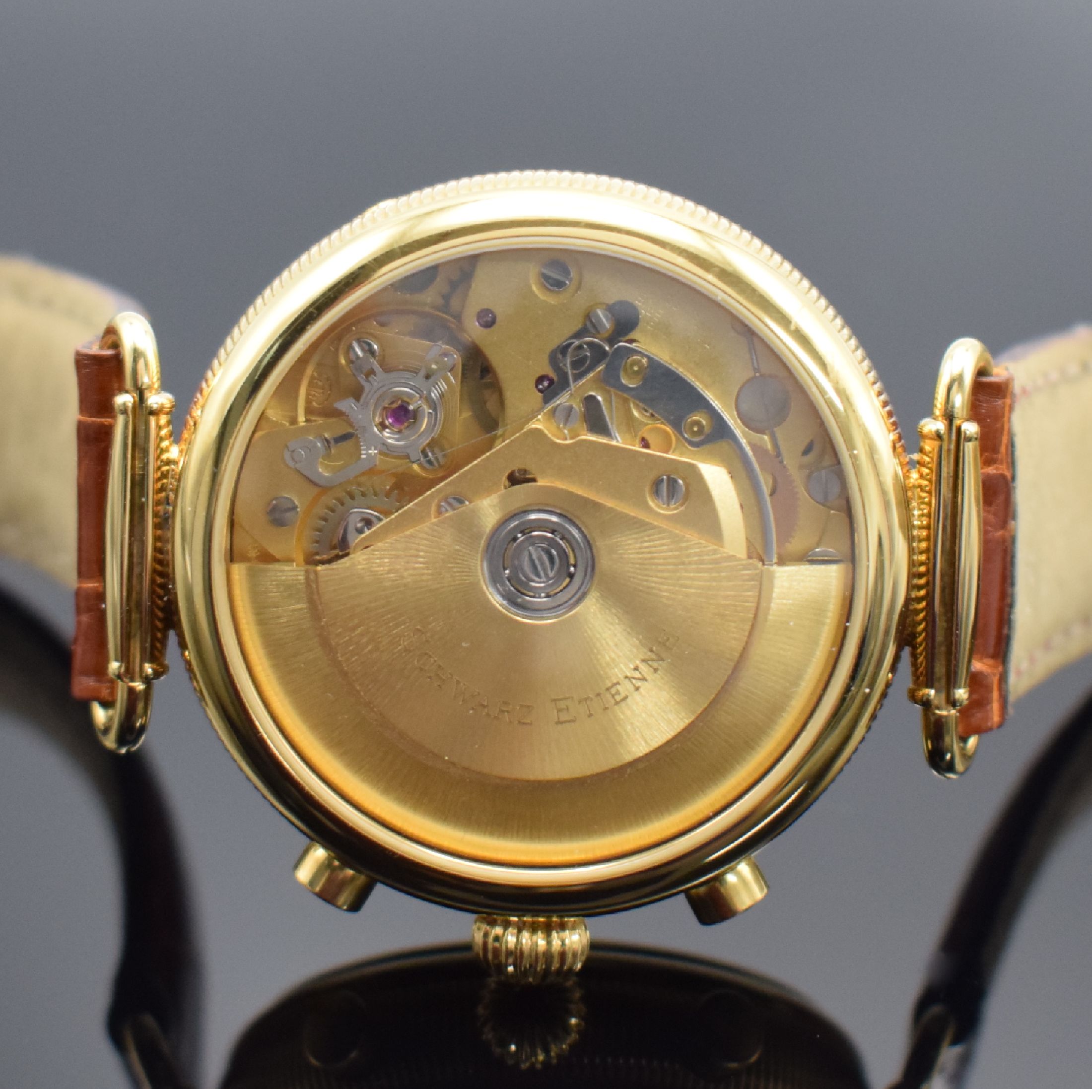 Detail e: SCHWARZ ETIENNE Armbandchronograph mit Vollkalender, Automatik, Schweiz um 1994, Metallgeh. hartverg., Bauweise 1930er Jahre, Scharnier-Bandanst., ...