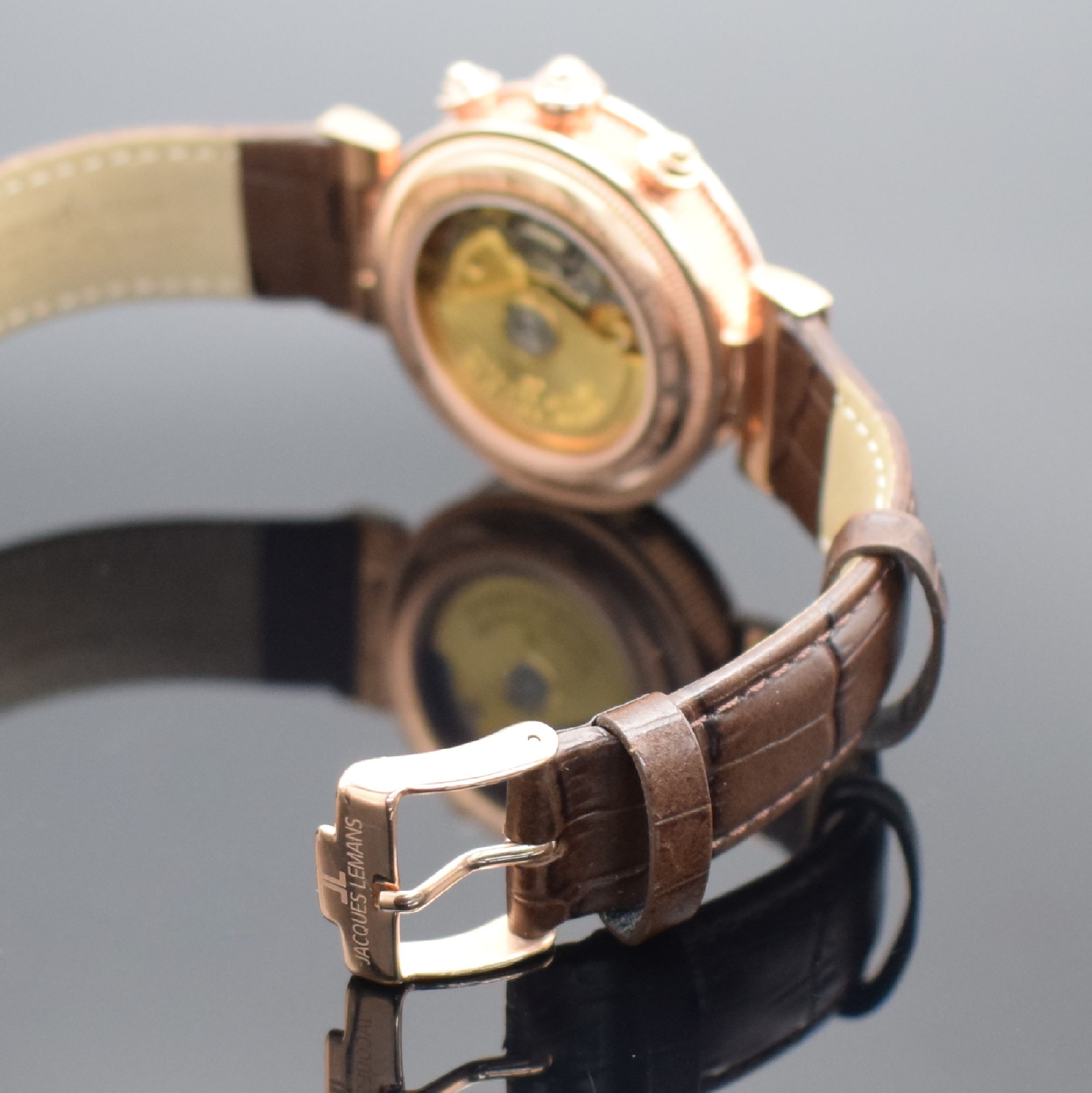 Detail b: JACQUES LEMANS Armbandchronograph mit Vollkalenderanzeige, Automatik, Schweiz um 1995, rosé-verg. Edelstahlgeh. inkl. orig. Lederband m. orig. ...