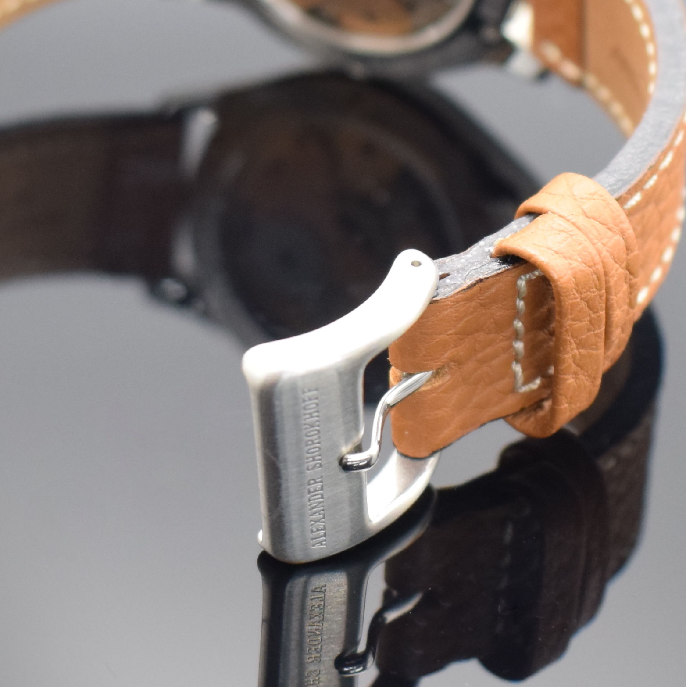 Detail b: ALEXANDER SHOROKHOFF Regulator Armbanduhr R01, Deutschland um 2011, Handaufzug, Edelstahlgeh. inkl. orig. Lederband m. orig. Dornschl., beids. ...