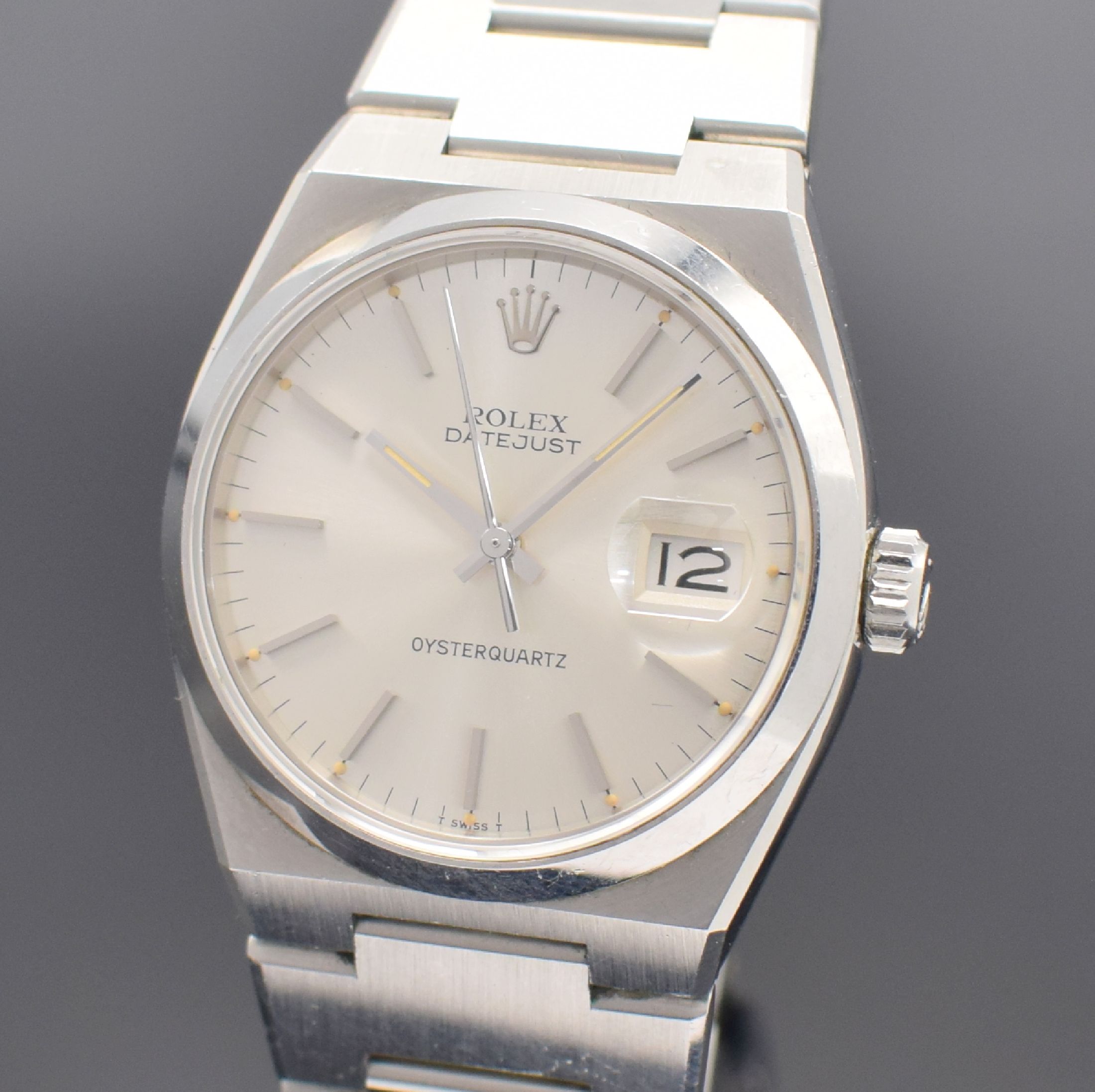 Detail a: ROLEX Oysterquartz Datejust seltene Herrenarmbanduhr in Edelstahl Referenz 17000, Schweiz um 1978, Edelstahlband m. Faltschl., Boden & Krone geschr., ...
