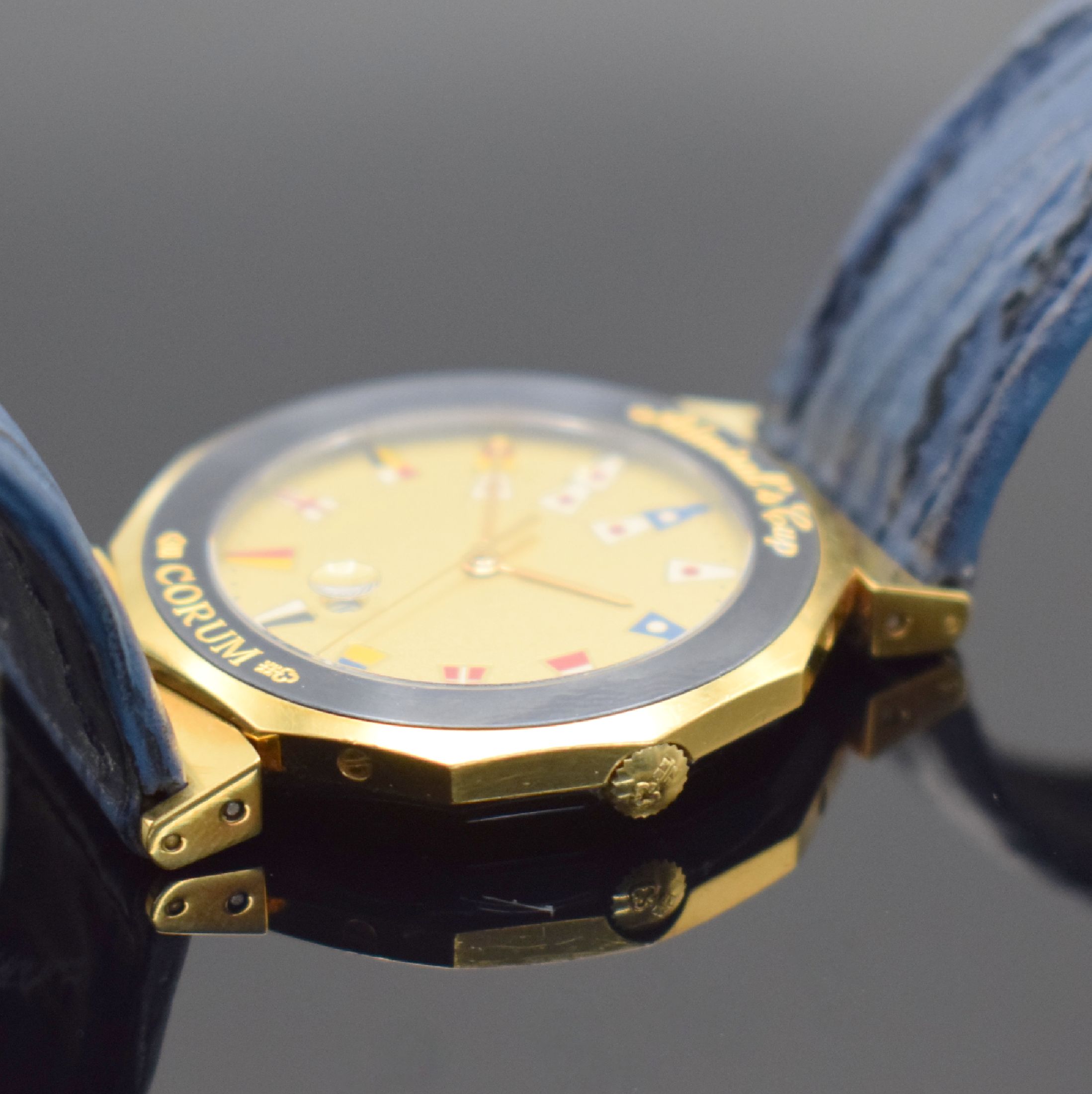 Detail c: CORUM Herrenarmbanduhr Admiral´s Cup Referenz 99.810.31 V552, Schweiz um 2000, gebl. Edelstahl/Gold komb. Geh. inkl. orig. Lederband m. orig. ...