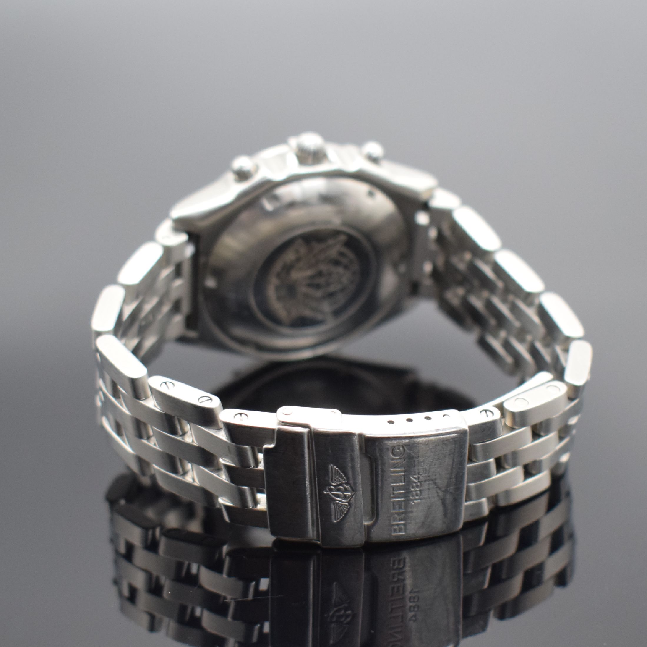 Detail b: BREITLING Chronomat Sondermodell Blue Impulse auf 1000 Stück limitierte Herrenarmbanduhr mit Chronograph Referenz A13048, Schweiz um 1996, ...