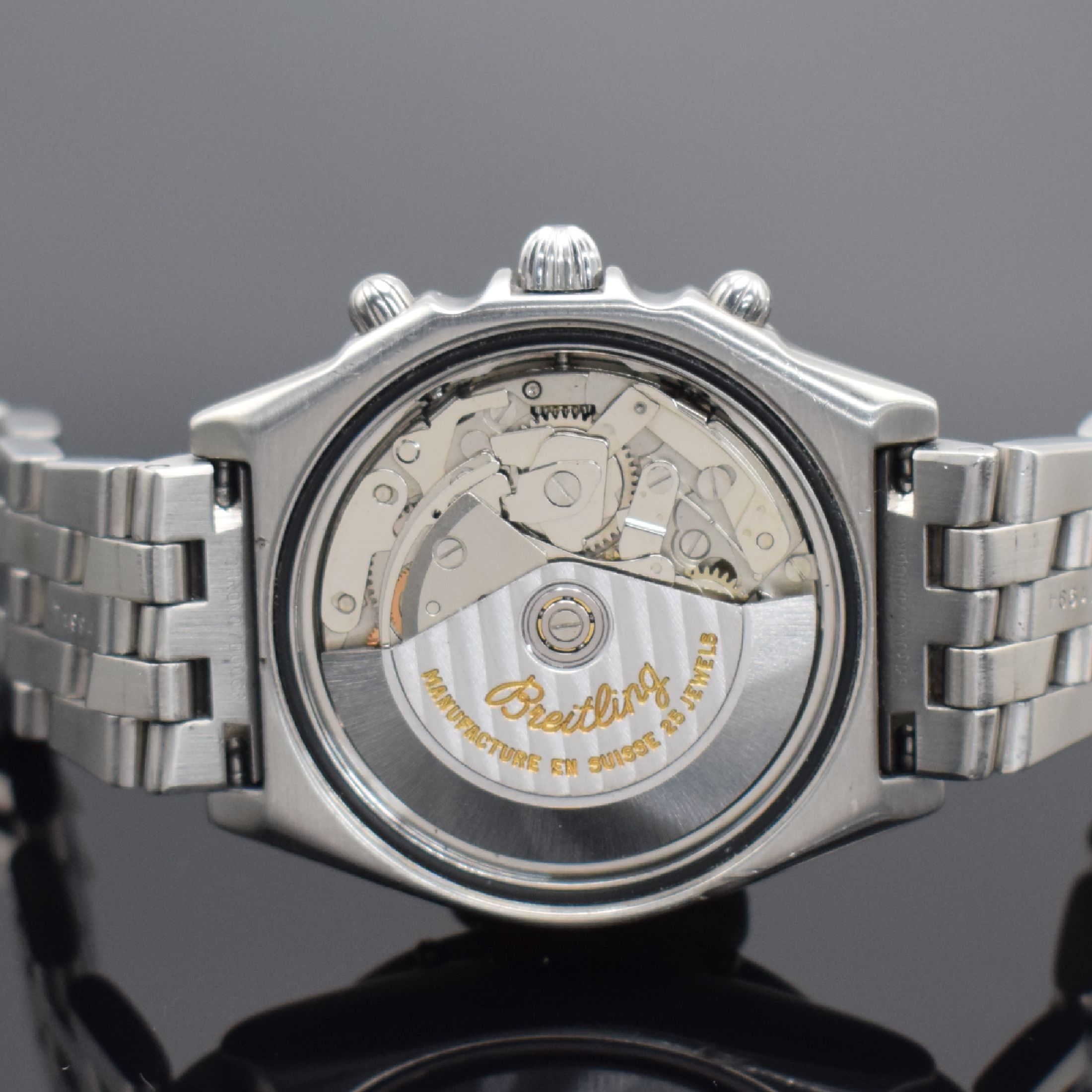 Detail e: BREITLING Chronomat Sondermodell Blue Impulse auf 1000 Stück limitierte Herrenarmbanduhr mit Chronograph Referenz A13048, Schweiz um 1996, ...