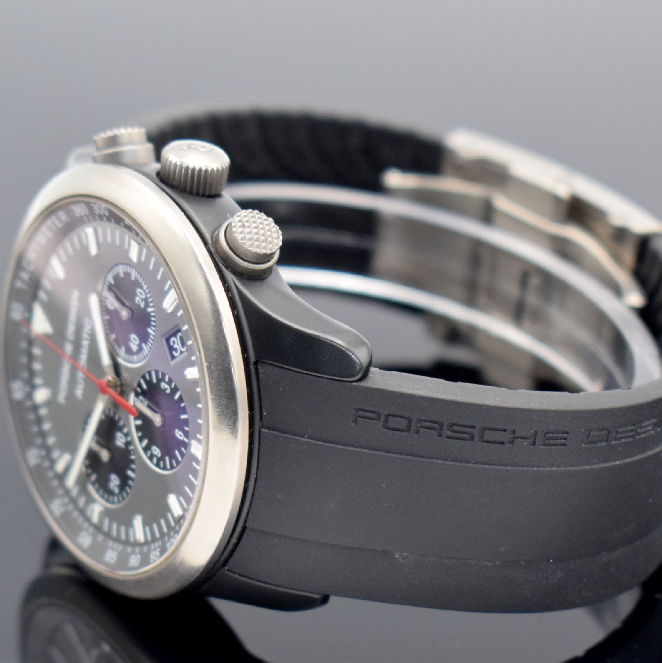 Detail b: PORSCHE DESIGN Armbandchronograph Referenz 6612.14, Schweiz um 2010, Automatik, teils geschwärztes Geh. in Aluminium & Titan, Boden & Krone ...