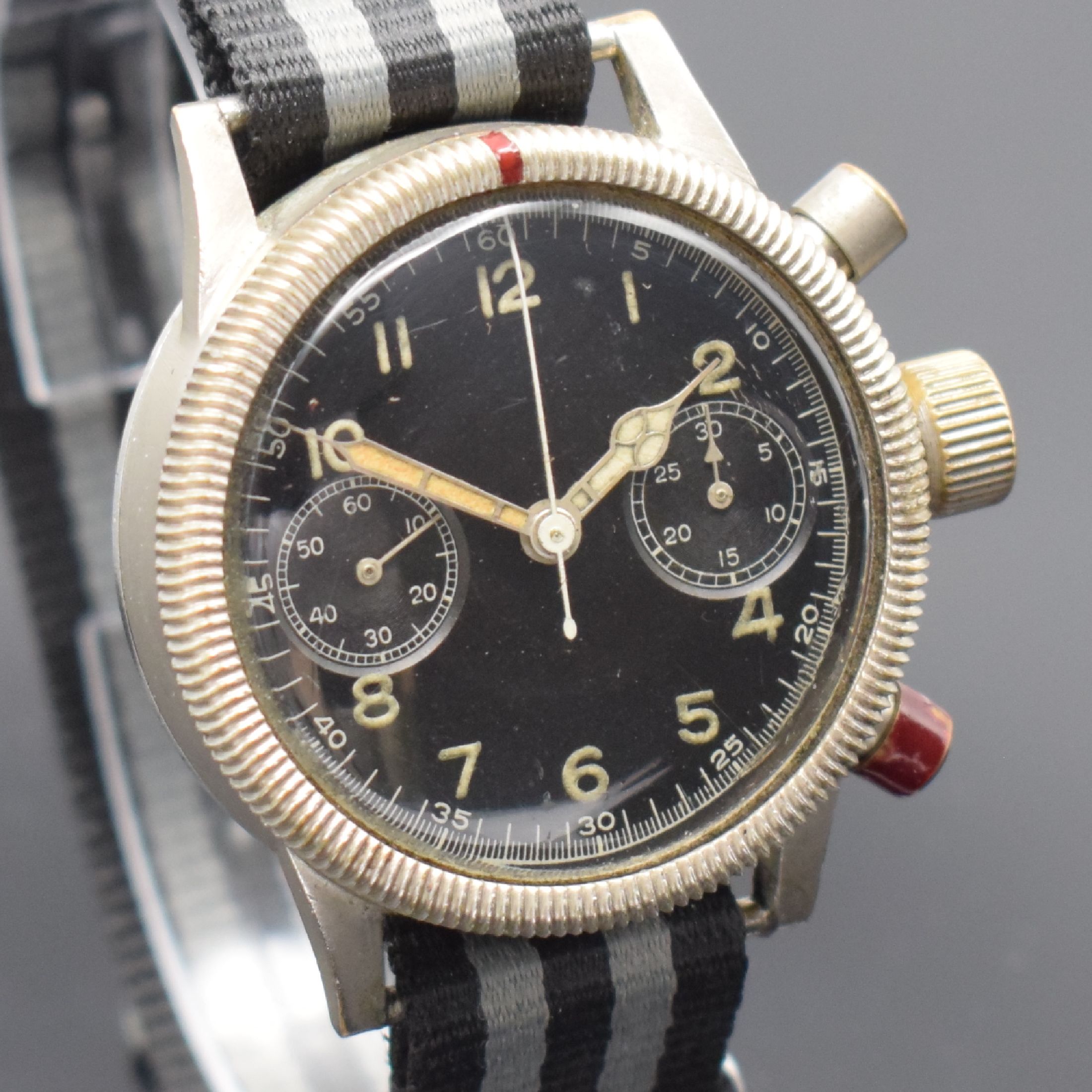 Detail c: TUTIMA GLASHÜTTE UROFA 59 Flyback- Schaltradchronograph, Deutschland um 1940, vernickeltes Gehäuse m. Drehlünette, Edelstahlboden verschr., orig. ...