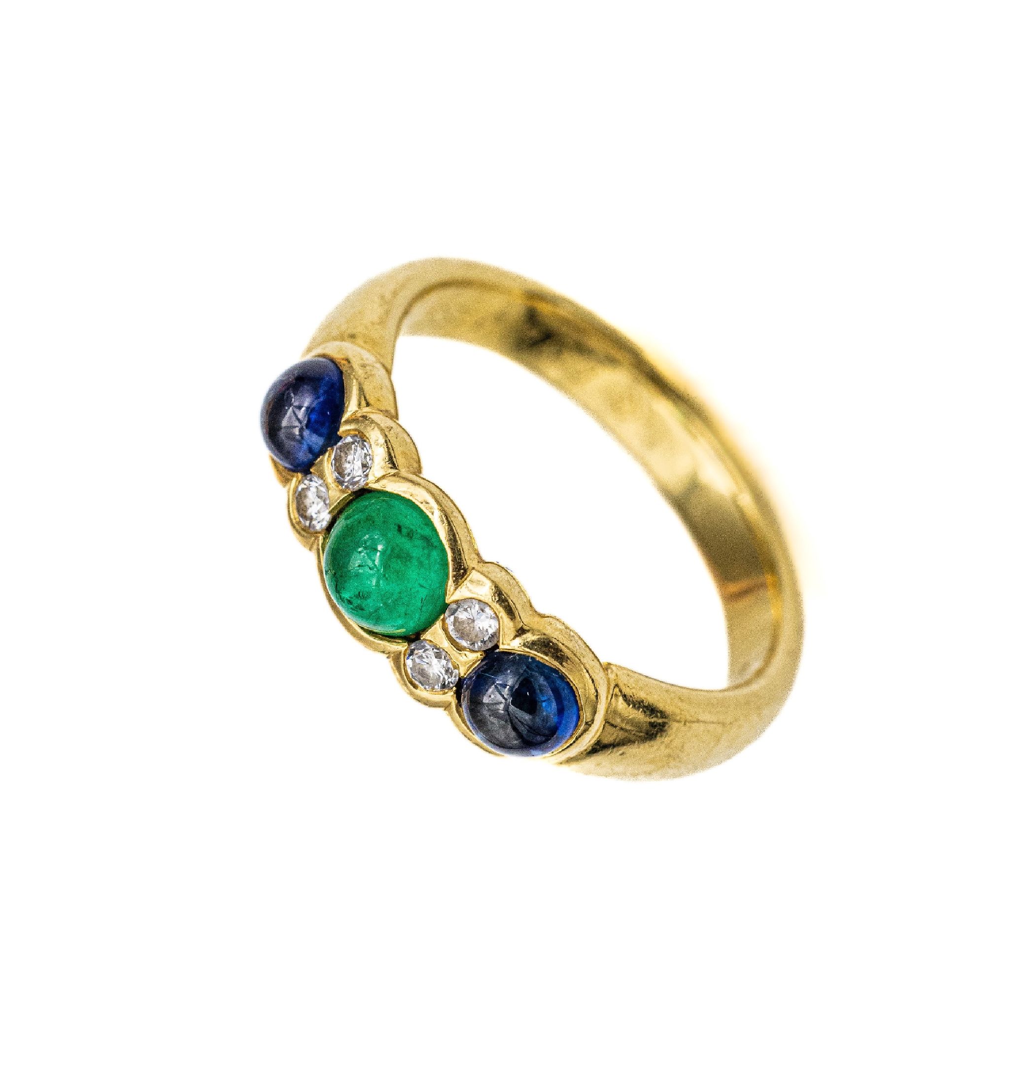 Detail a: 18 kt Gold Brillant-Saphir-Smaragd-Ring, GG750/000, 2 Saphir- und 1 Smaragdcabochon zus. ca. 1.55 ct, 4 Brillanten zus. ca. 0.13 ct Weiß/vs, RW 53, ...