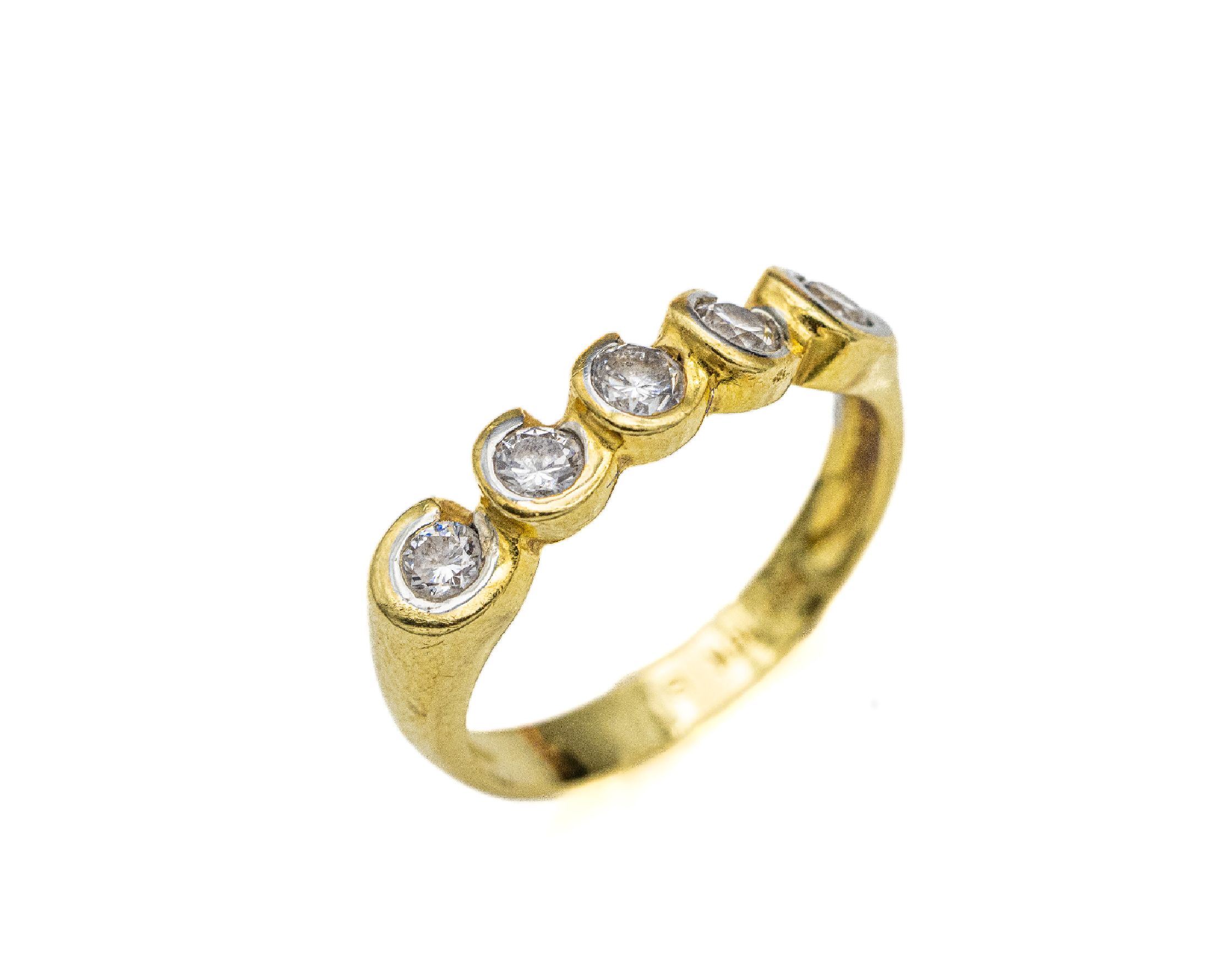 Detail a: 18 kt Gold Brillant-Ring, GG/WG 750/000, 5 Brillanten zus. ca. 0.60 ct Weiß/vs-si, RW 54,ca. 3.6 g