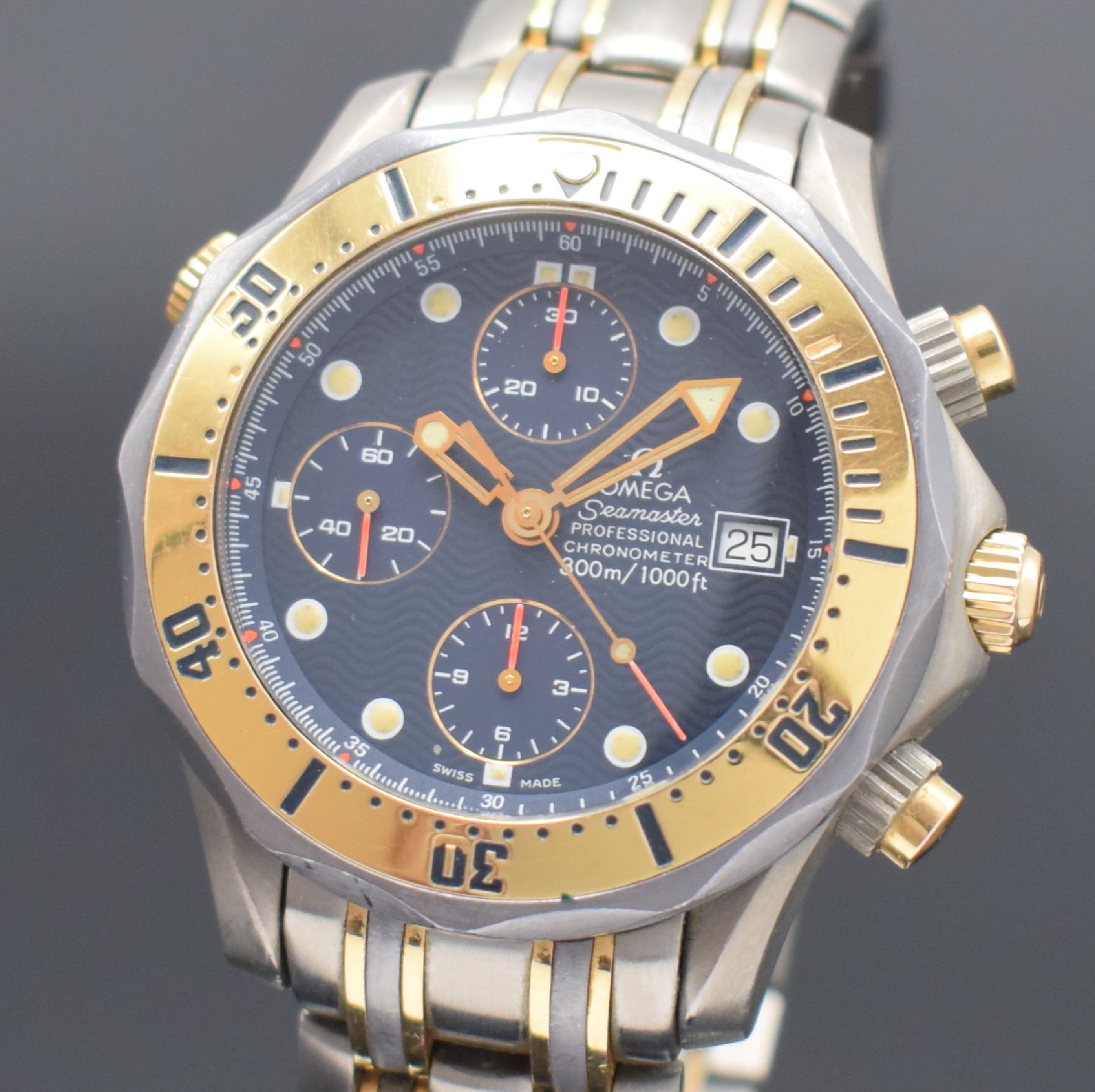 Detail a: OMEGA Seamaster Professional Chronometer Herrenchronograph in Titan & Gold Referenz 178 0504 / 378 0504, Schweiz um 1995, Automatik, verschr. Geh., ...