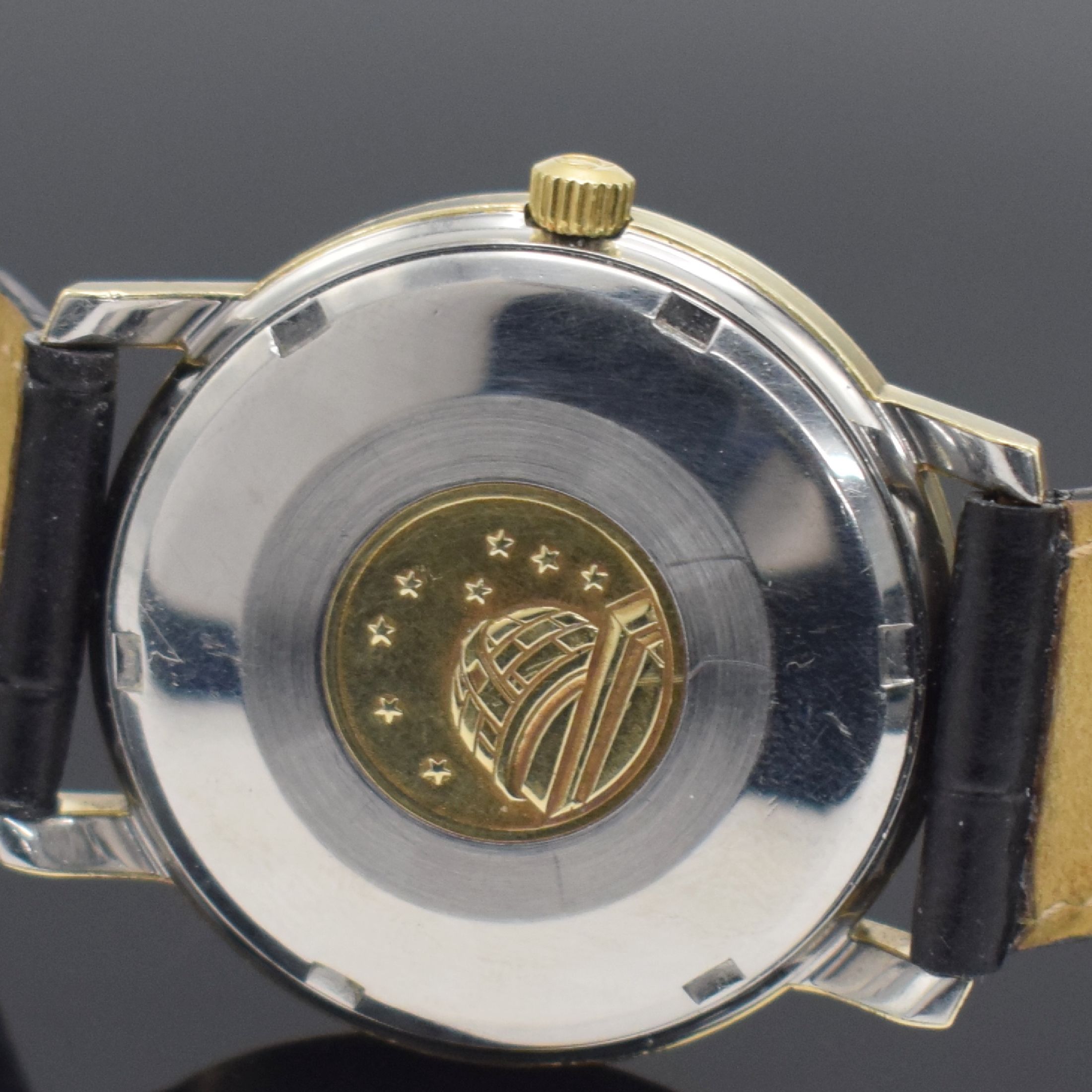 Detail c: OMEGA Chronometer Constellation Herrenarmbanduhr Referenz 168018, Schweiz um 1969, Automatik, Stahlgeh. m. Goldhaube, Boden m. Gold-Plakette geschr., ...