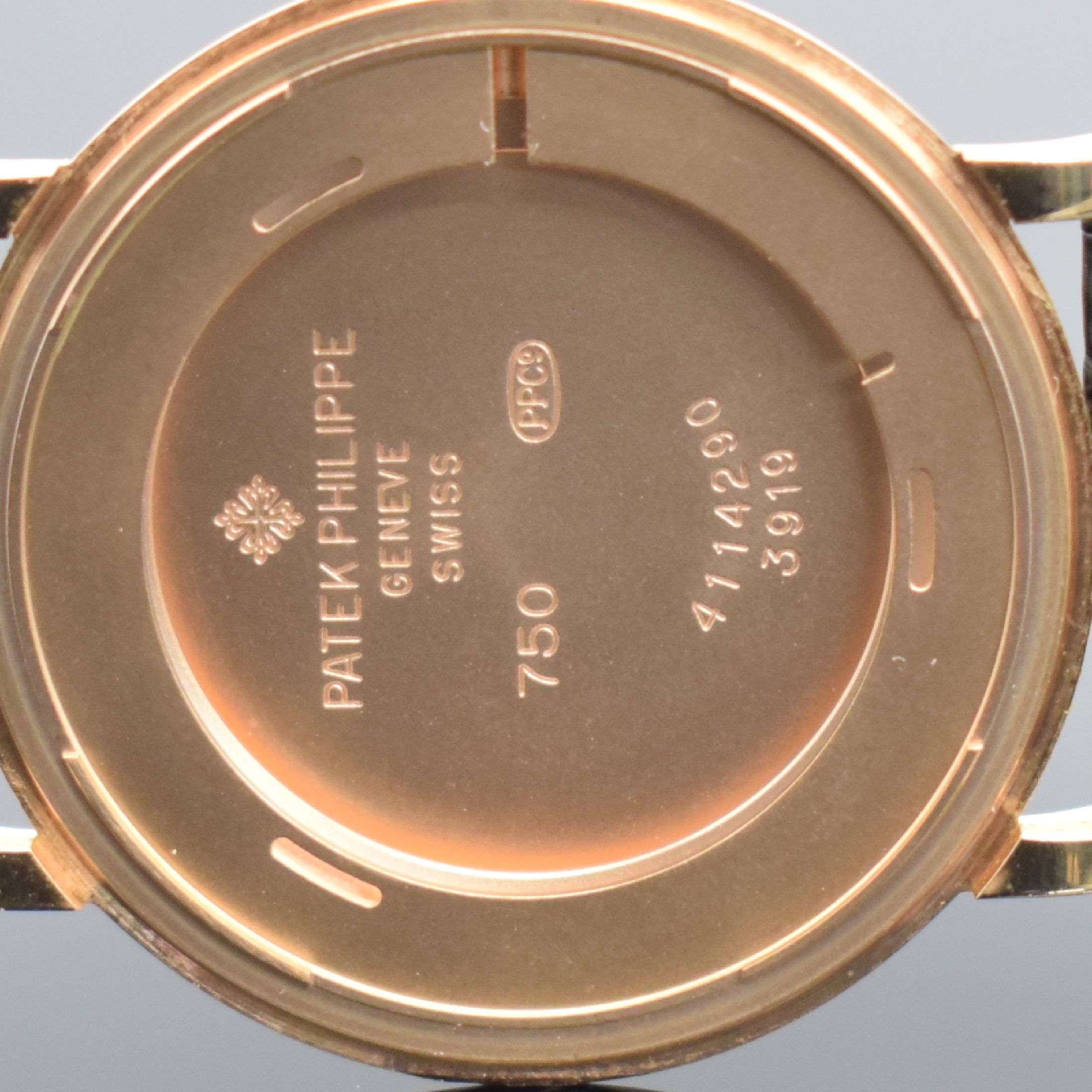 Detail h: PATEK PHILIPPE Herrenarmbanduhr Calatrava in Roségold 750/000 Referenz 3919R-001, Handaufzug, 2-tlg. Geh. inkl. orig. Lederband m. orig. Dornschl. ...