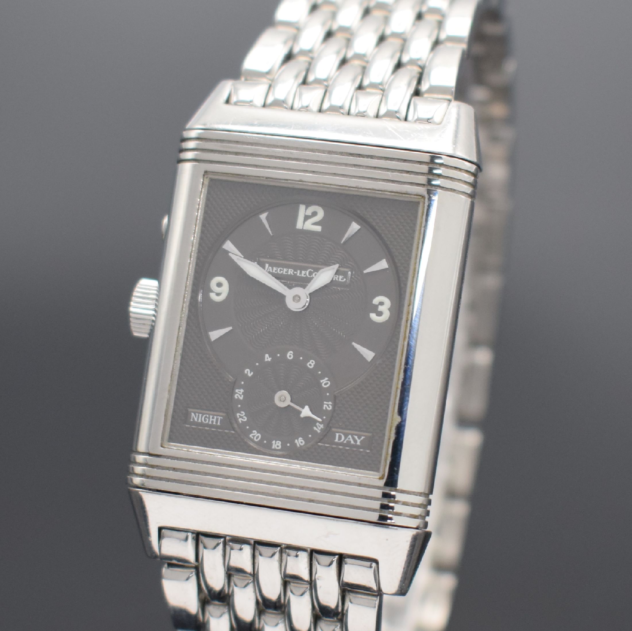 Detail b: Jaeger-LeCoultre Reverso Duoface Herrenarmbanduhr in Edelstahl Ref. 270.8.54, Schweiz um 2000, Handaufzug, Wendegehäuse, Gliederband m. dopp. ...