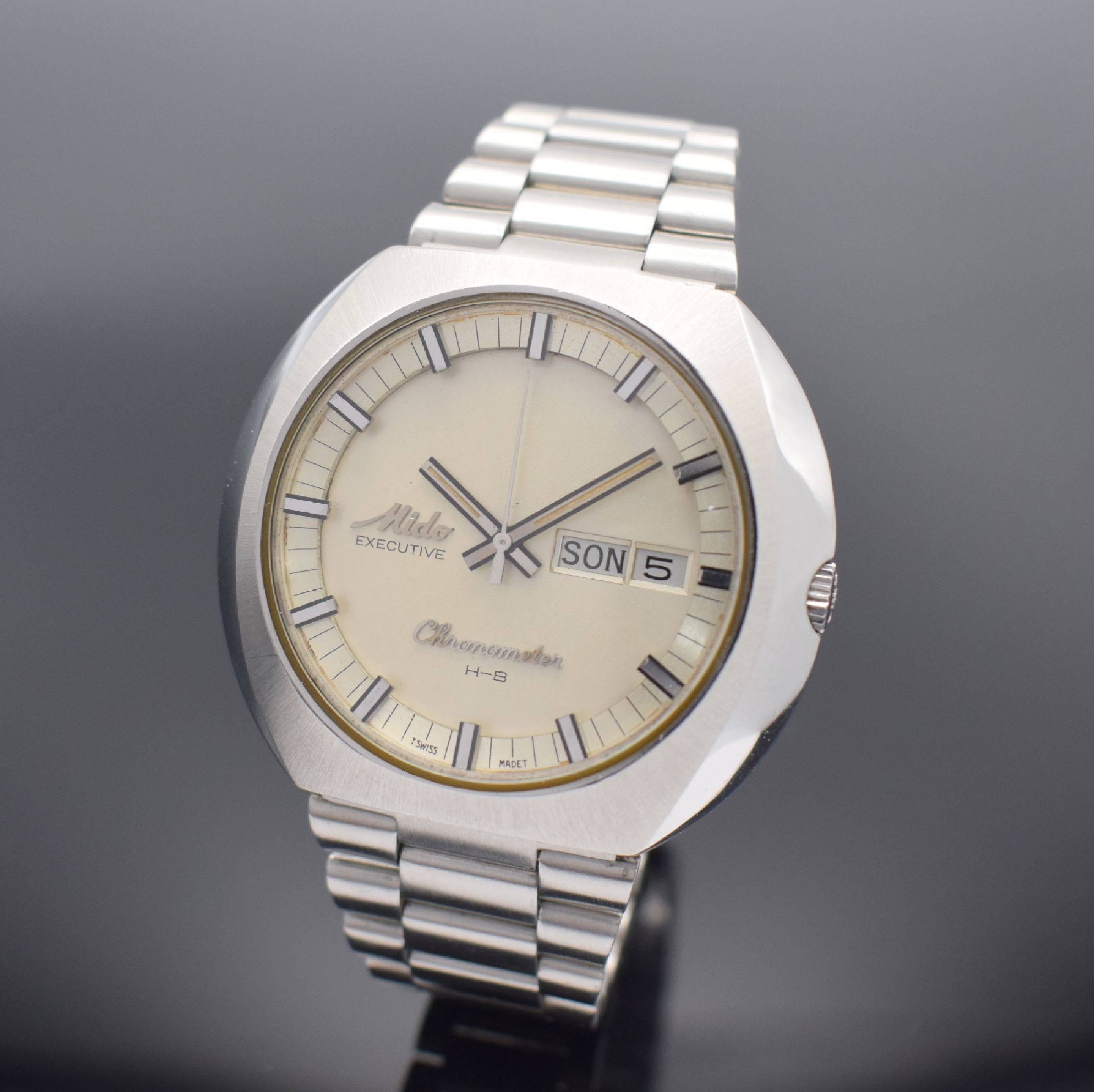 MIDO Executive Chronometer H-B Herrenarmbanduhr, Schweiz um 1970, Automatik, massives Edelstahlgeh., Boden verschr., neutr. Stahlband m. Faltschl., ...
