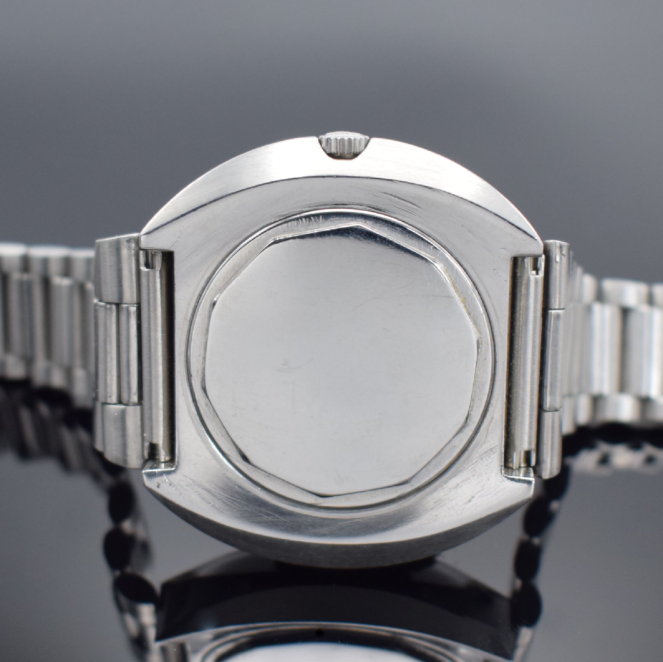 Detail c: MIDO Executive Chronometer H-B Herrenarmbanduhr, Schweiz um 1970, Automatik, massives Edelstahlgeh., Boden verschr., neutr. Stahlband m. Faltschl., ...