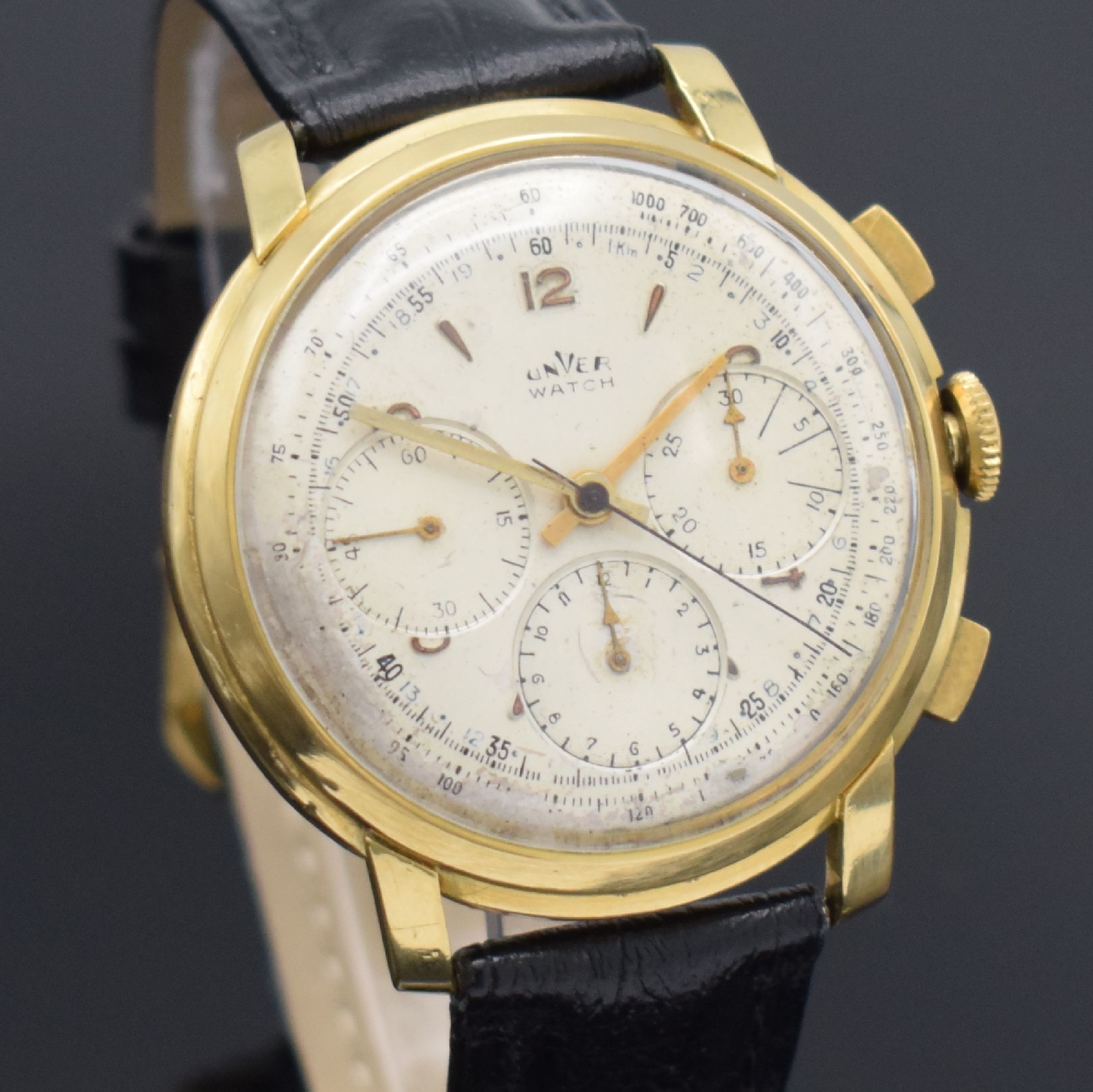 Detail e: UNVER "Universal Geneve" große Armbandchronograph in GG 750/000 mit Kaliber Valjoux 72, Schweiz um 1950, Handaufzug, 3- teil. Geh. dell., ...