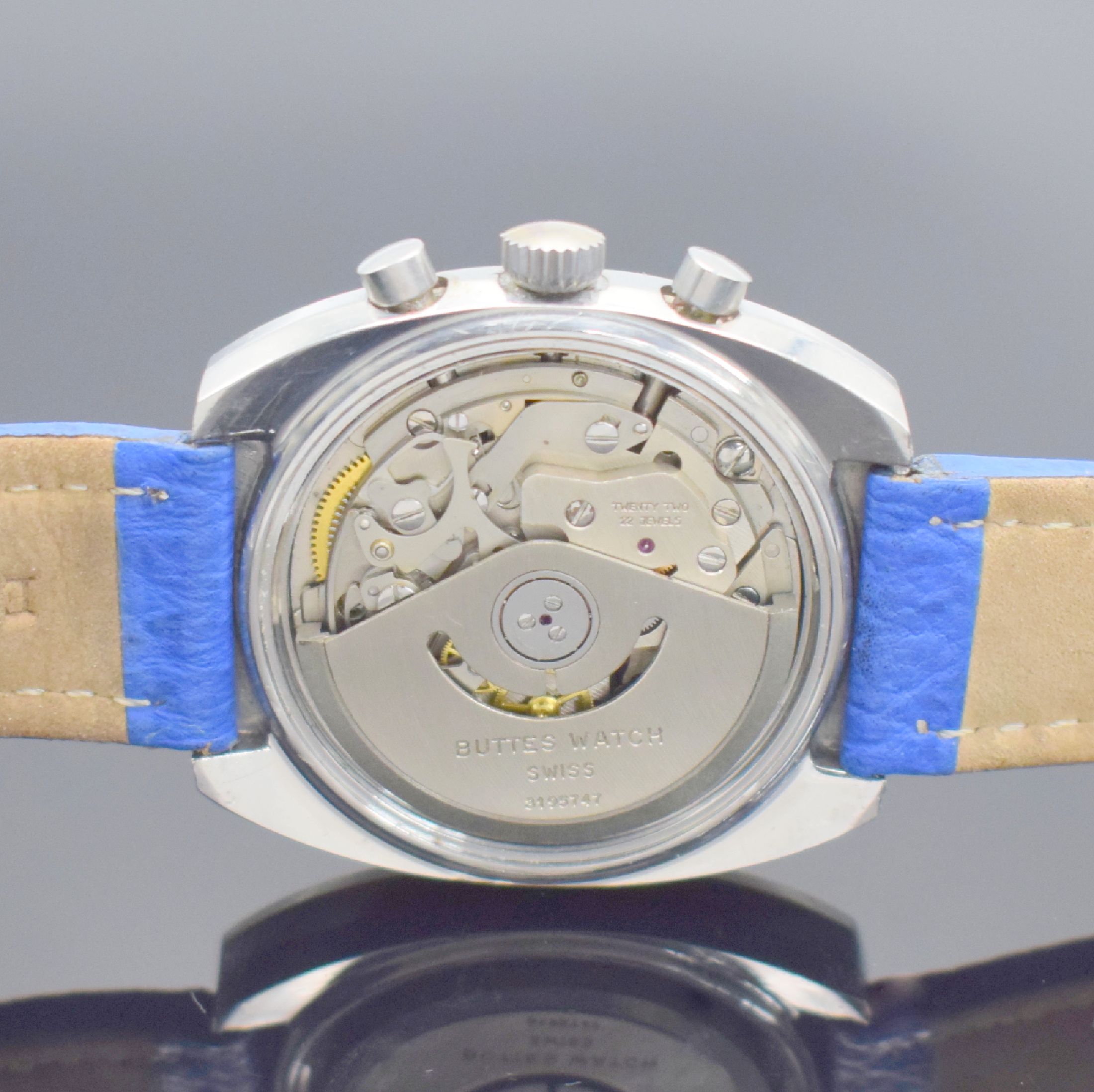 Detail d: BWC Armbandchronograph mit Kal. Lemania 1340, Schweiz um 1970, Automatik, tonneauförmiges Edelstahlgeh., Boden geschr., ausgefall. 2- farb. ...