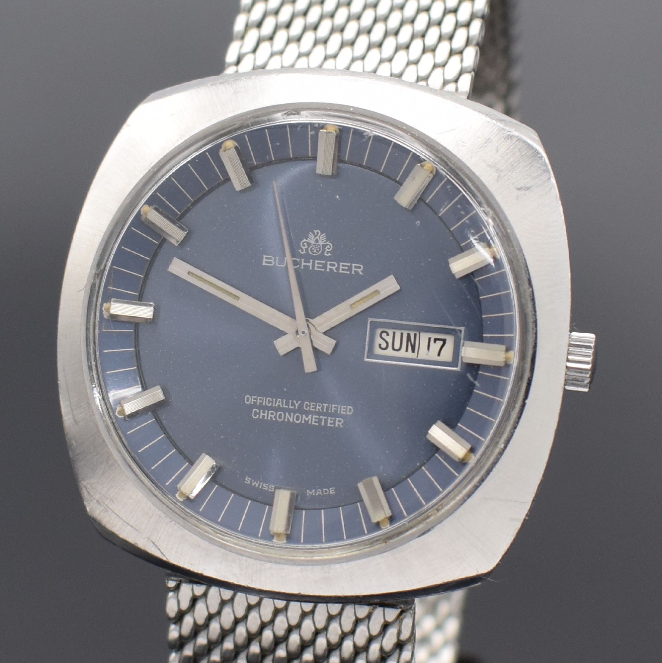 Detail a: BUCHERER Armbandchronometer in Edelstahl, Automatik, Schweiz um 1970, Boden verschr., neutr. Metallband, blaues Zifferbl. m. silb. Std.-Ind. & ...