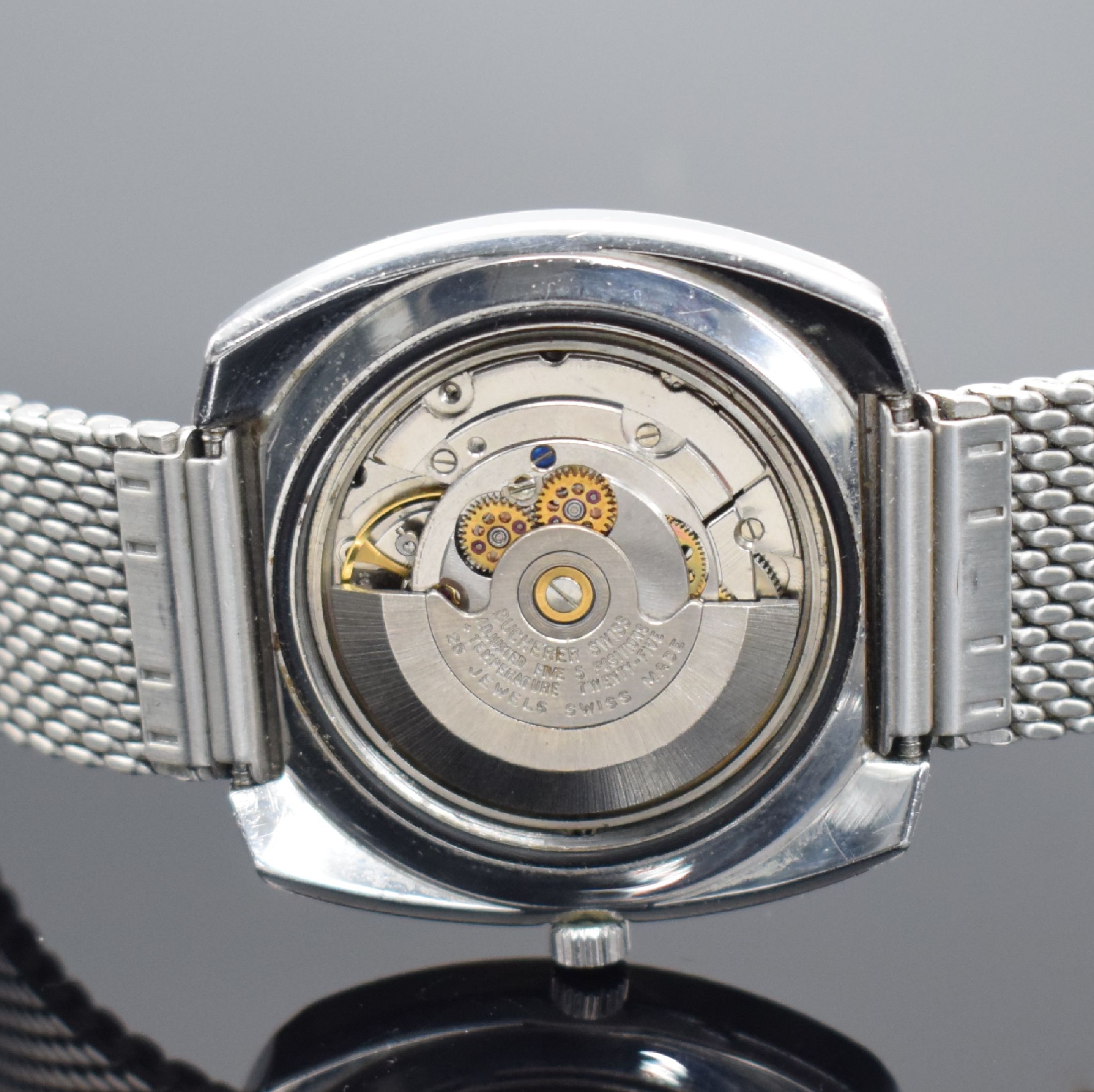 Detail e: BUCHERER Armbandchronometer in Edelstahl, Automatik, Schweiz um 1970, Boden verschr., neutr. Metallband, blaues Zifferbl. m. silb. Std.-Ind. & ...