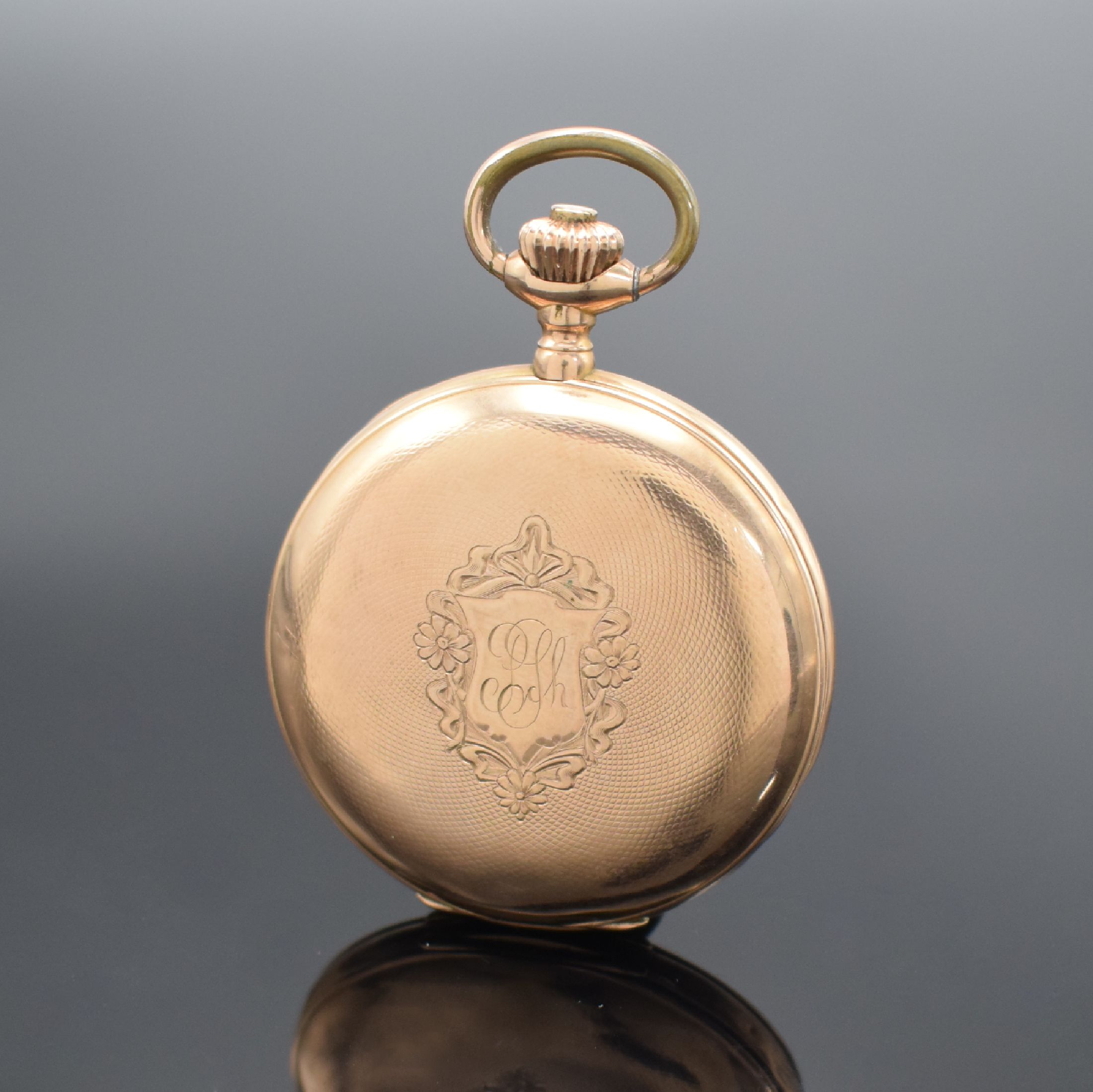 Detail b: IWC Herrensavonette in RG 585/000, Schweiz um 1905, guill. 2 Deckel Goldgeh. dell., Sprungdeckel m. Monogrammspiegel, Metallcuvette, Emailzifferbl. ...