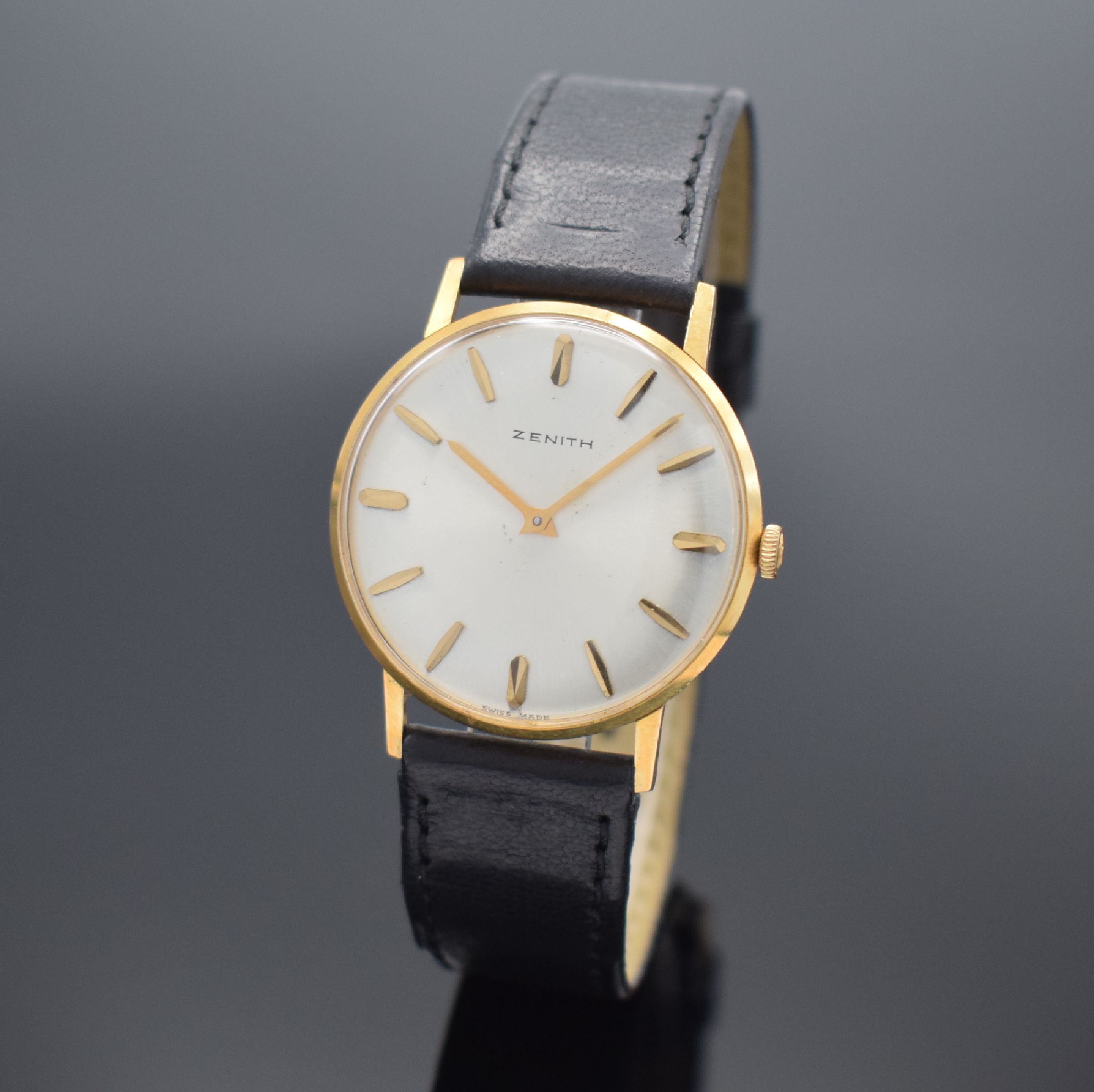 ZENITH Herrenarmbanduhr in Roségold 750/000, Handaufzug, Schweiz um 1970, Boden & Glasrand aufgedr., vers. Zifferbl. m. aufgel. Indizes l. fl., Anz. ...