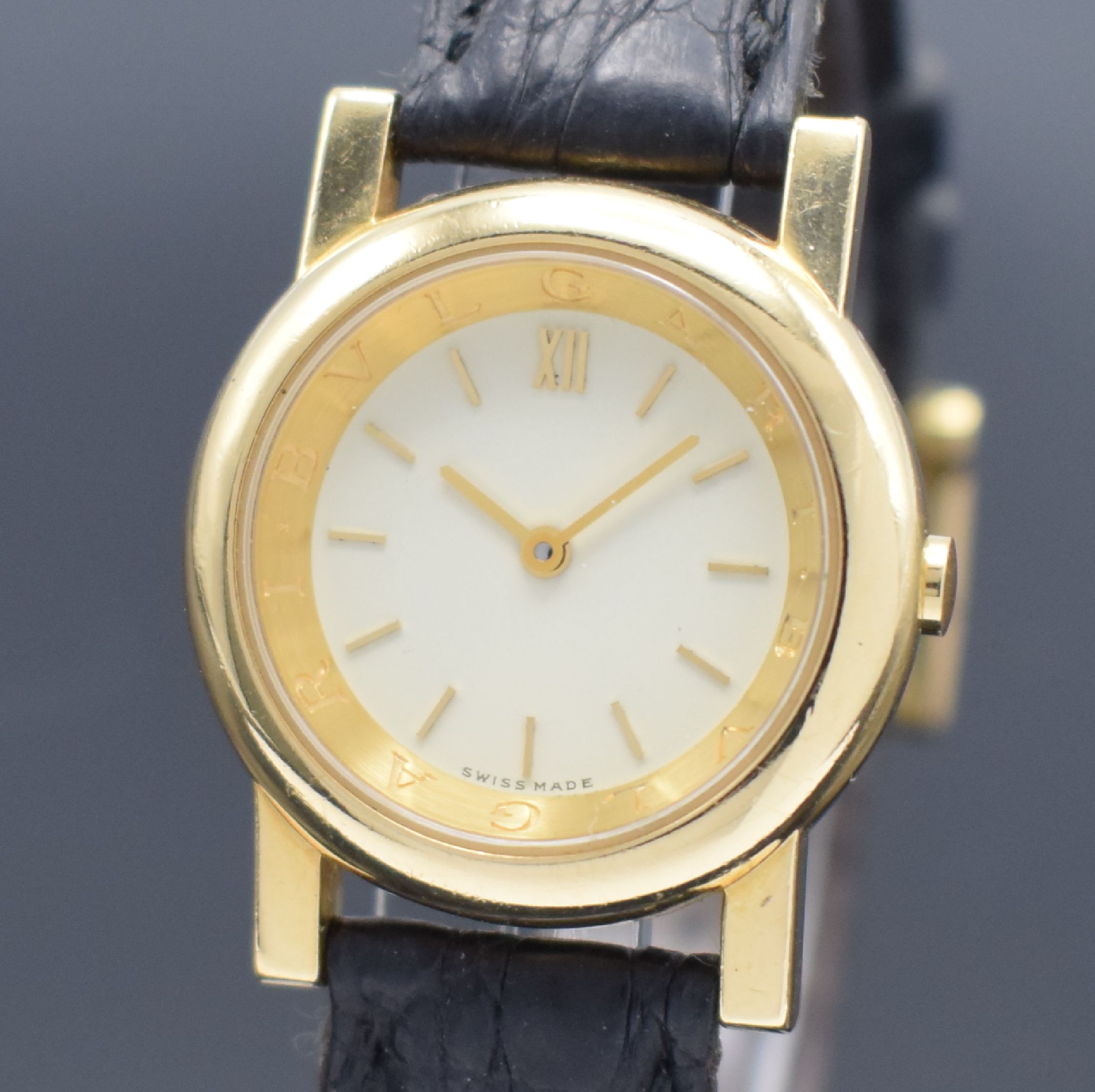 Detail a: BULGARI Damenarmbanduhr Linie Amphietheater in GG 750/000 Referenz AT2GL, Schweiz um 2000, massives Goldgehäuse im Design eines Amphitheaters inkl. ...