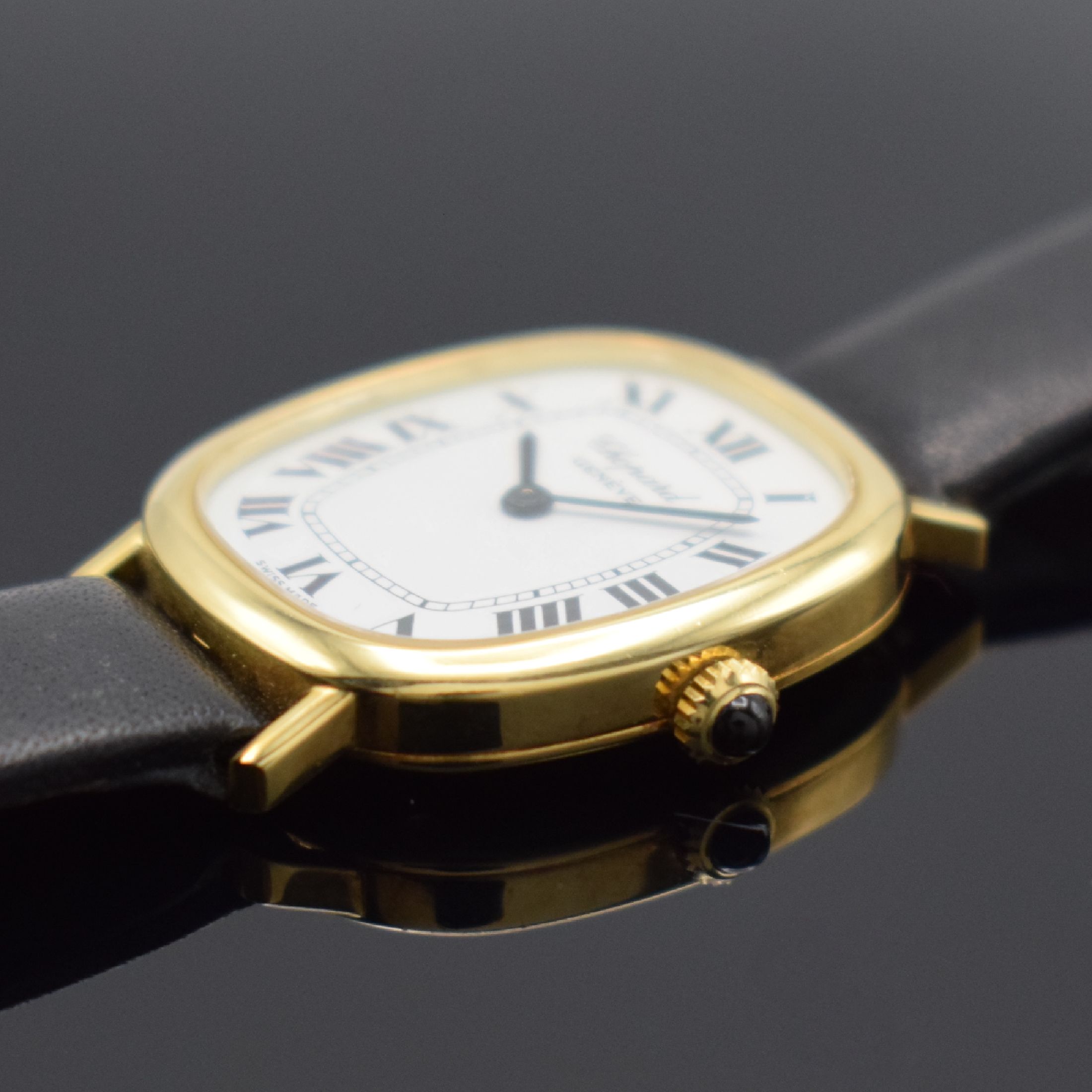 Detail b: CHOPARD Damenarmbanduhr in GG 750/000, Schweiz um 1990, Handaufzug, Ref. 5091, Boden 4-fach verschr., Schmuckkrone, weißes Zifferbl. m. röm. ...