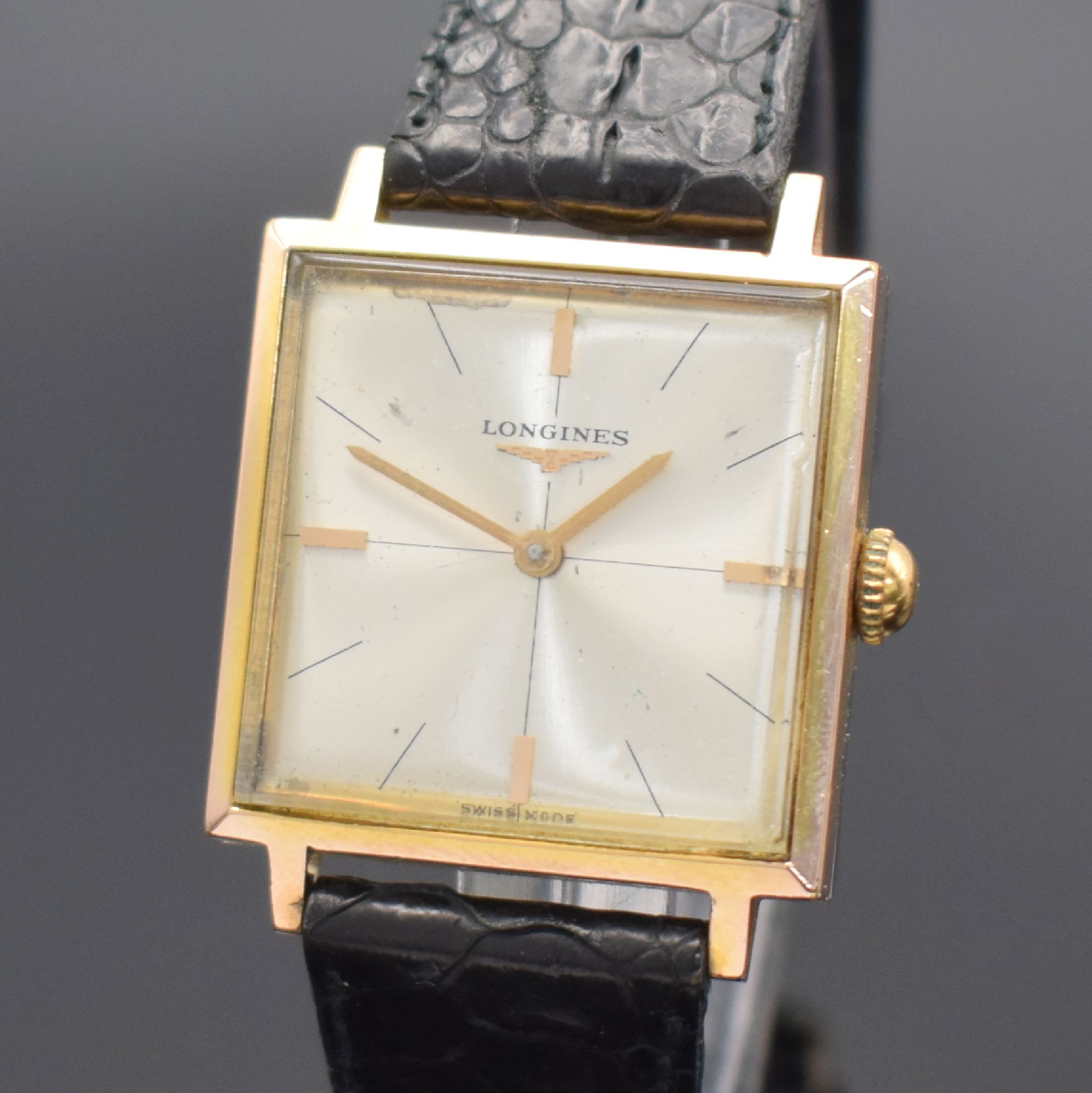 Detail a: LONGINES vergoldete Armbanduhr Referenz 7731/1, Schweiz um 1968, Handaufzug, Stahlboden aufgedr., silb. Zifferbl. altersb. fl., 4 gold. Std.-Ind. & ...