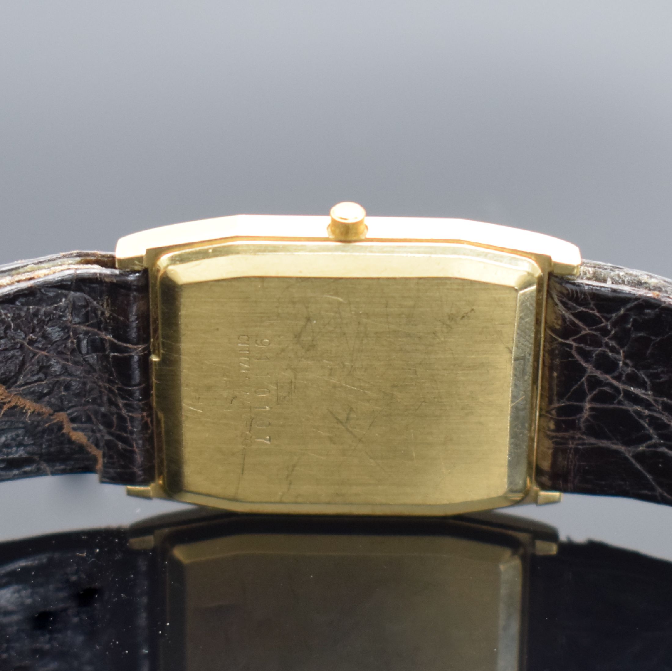 Detail c: CITIZEN sehr flache Armbanduhr in GG 750/000, Japan um 1980, quarz, Boden aufgedr., champagnerfarb. Zifferbl. m. gold. Std.-Ind. & -Zeigern, M. ca. ...