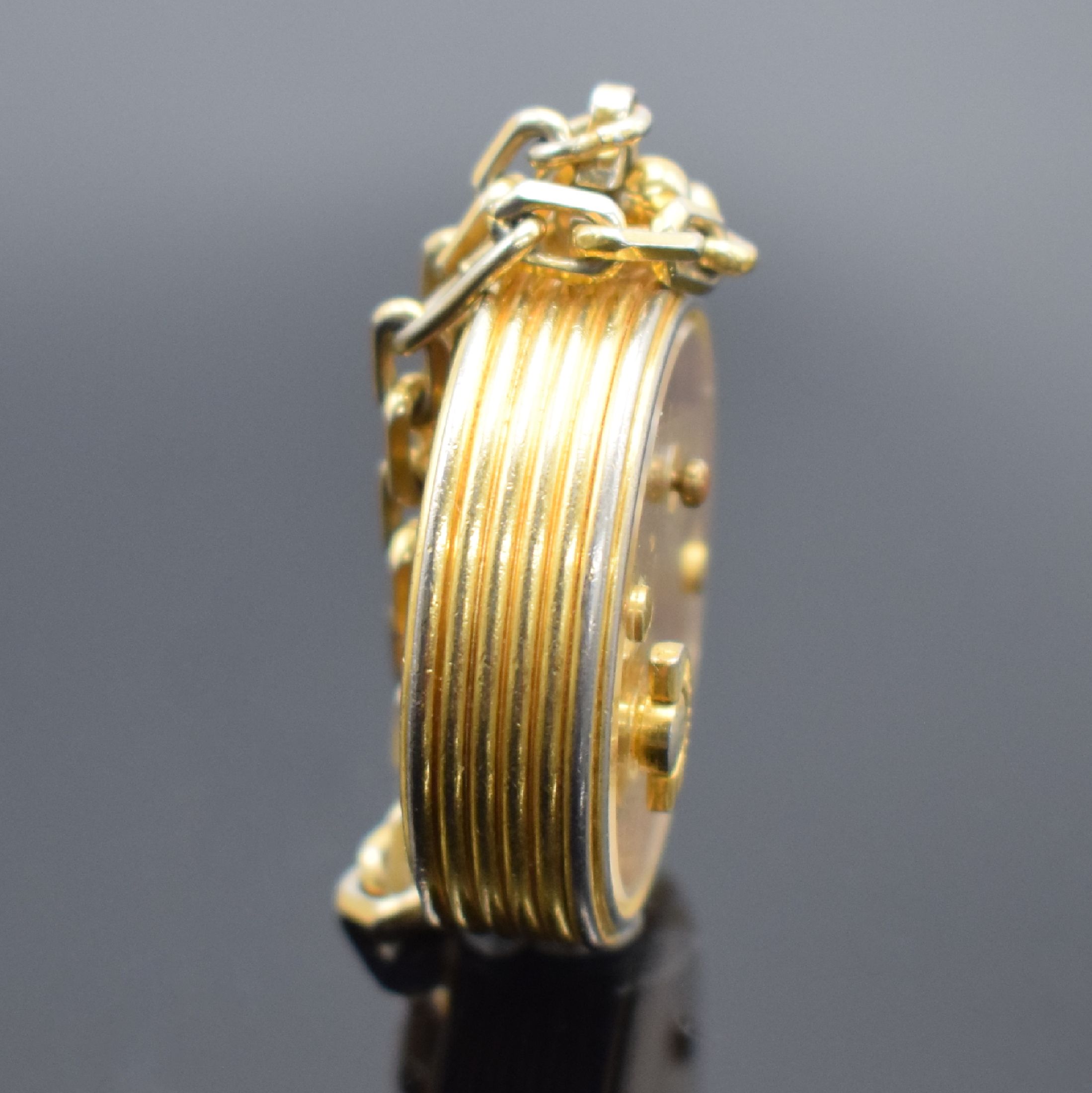 Detail b: REUGE vergoldete Anhängerspieluhr mit Kette, Schweiz um 1980, Melodie "Dreh dich noch einmal um eh wir auseinander gehen", beids. vergl. ...