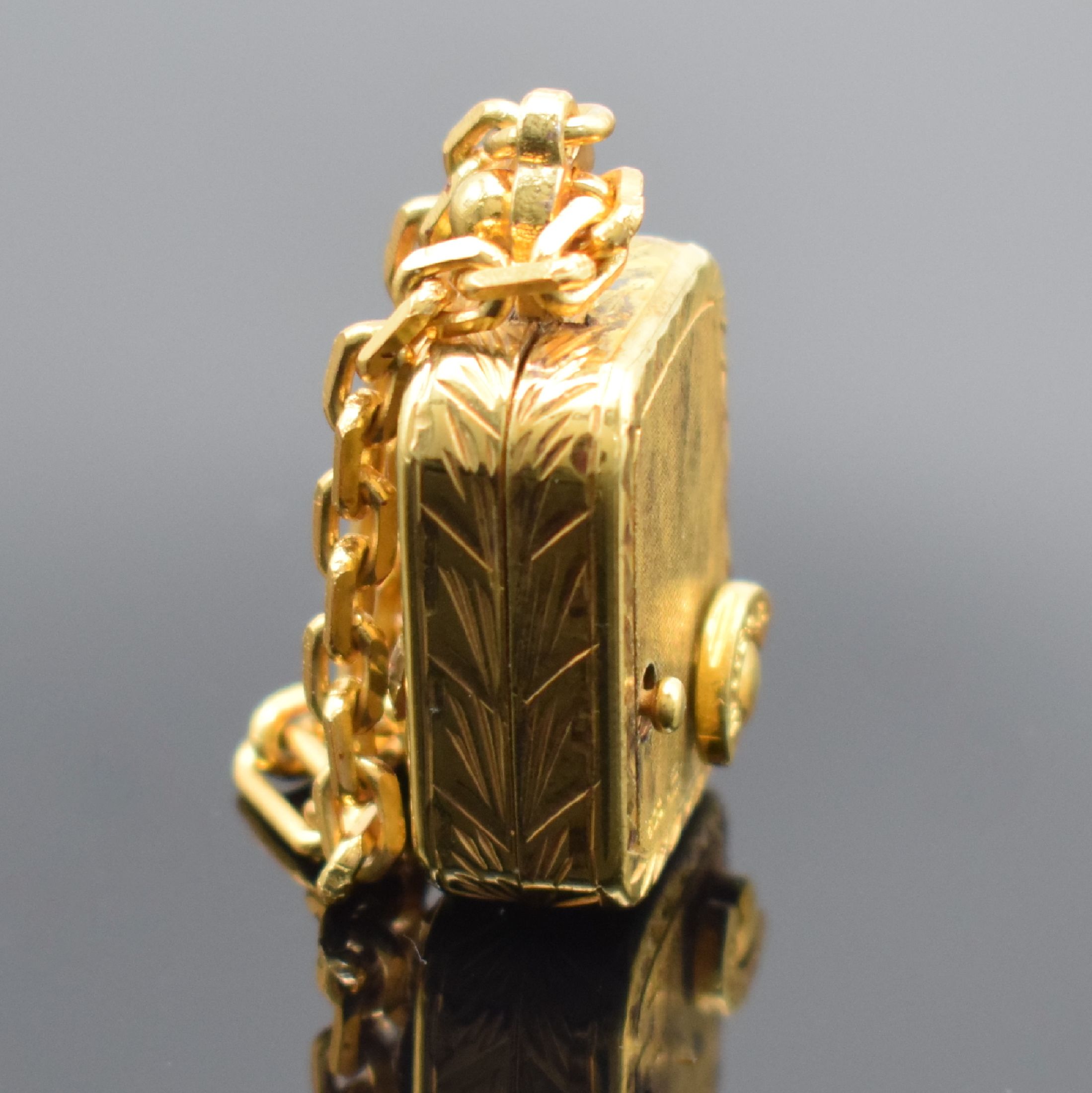 Detail c: REUGE vergoldete Miniaturspieluhr mit Kette, Schweiz um 1950, Melodie "Ich hab getanzt heut Nacht", gedr., floral verz. & m. Schmucksteinen ...