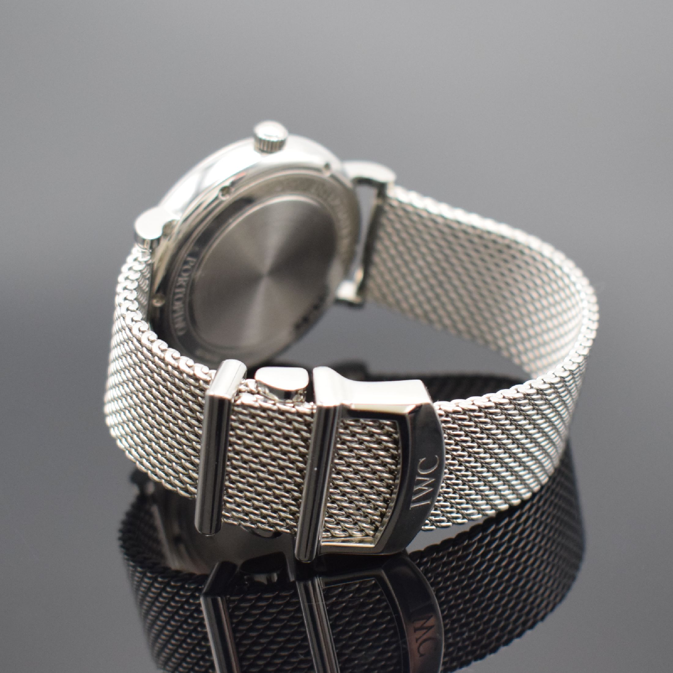 Detail b: IWC Herrenarmbanduhr Portofino Referenz 3565, Automatik, Schweiz um 2020, Edelstahlgeh. inkl. orig. Mesh-Band m. Faltschl., Boden 6-fach verschr., ...