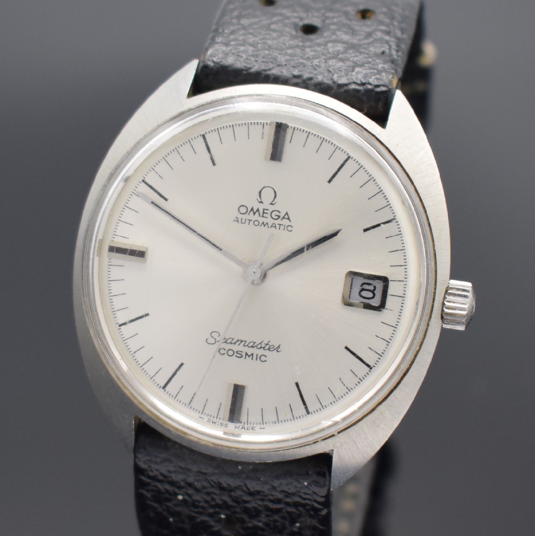 Detail a: OMEGA Seamaster Cosmic Herrenarmbanduhr Referenz 166026, Schweiz um 1969, Automatik, Monocoque-Geh. in Edelstahl, Lederband m. orig. Dornschl., get. ...