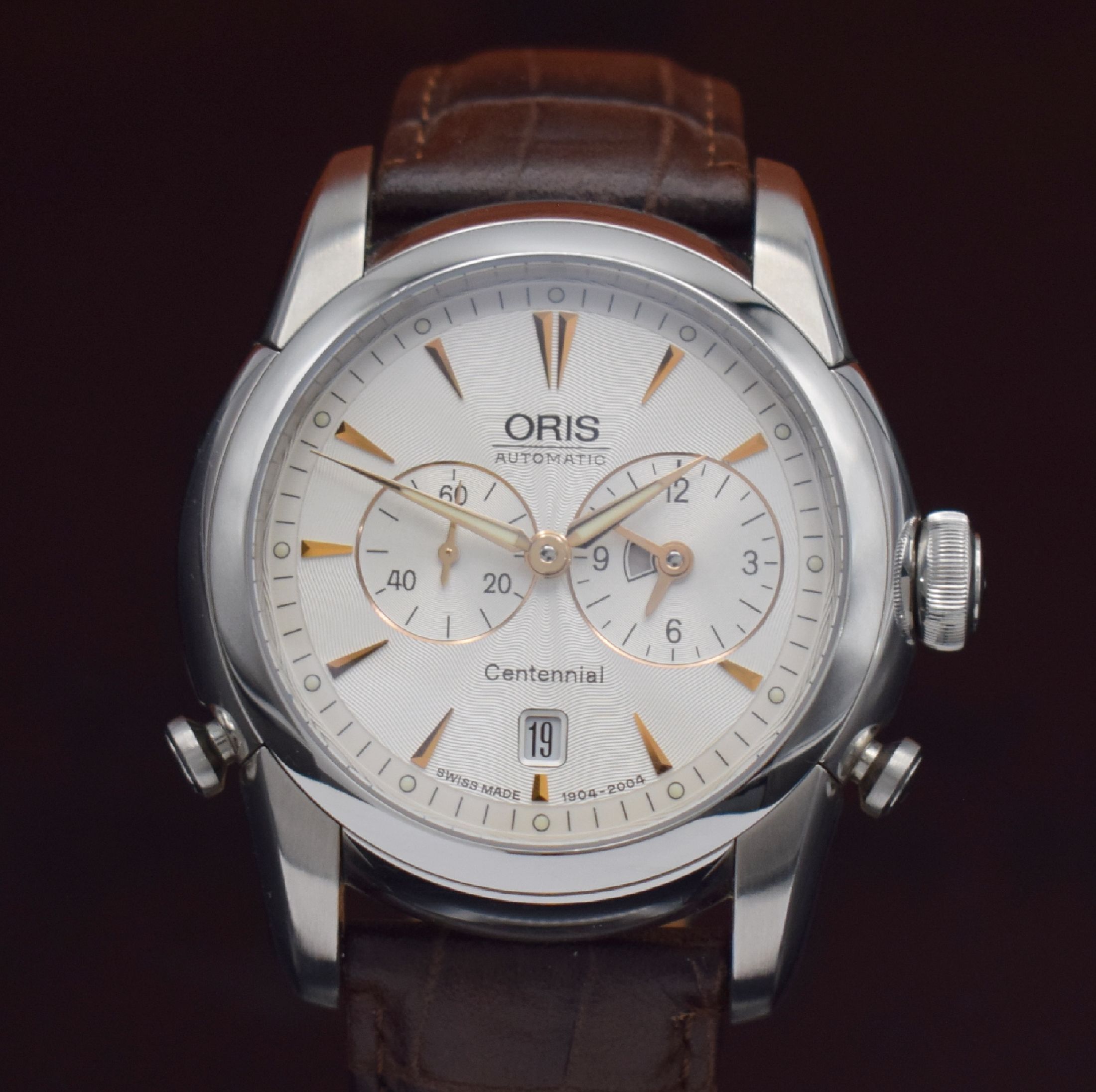 Detail c: ORIS limitierte Armbanduhr Centennial Artelier Worldtimer 1904 mit 2-Zeitzonen Referenz 690 1904 40 51, Schweiz um 2004, Automatik, beids. vergl. ...