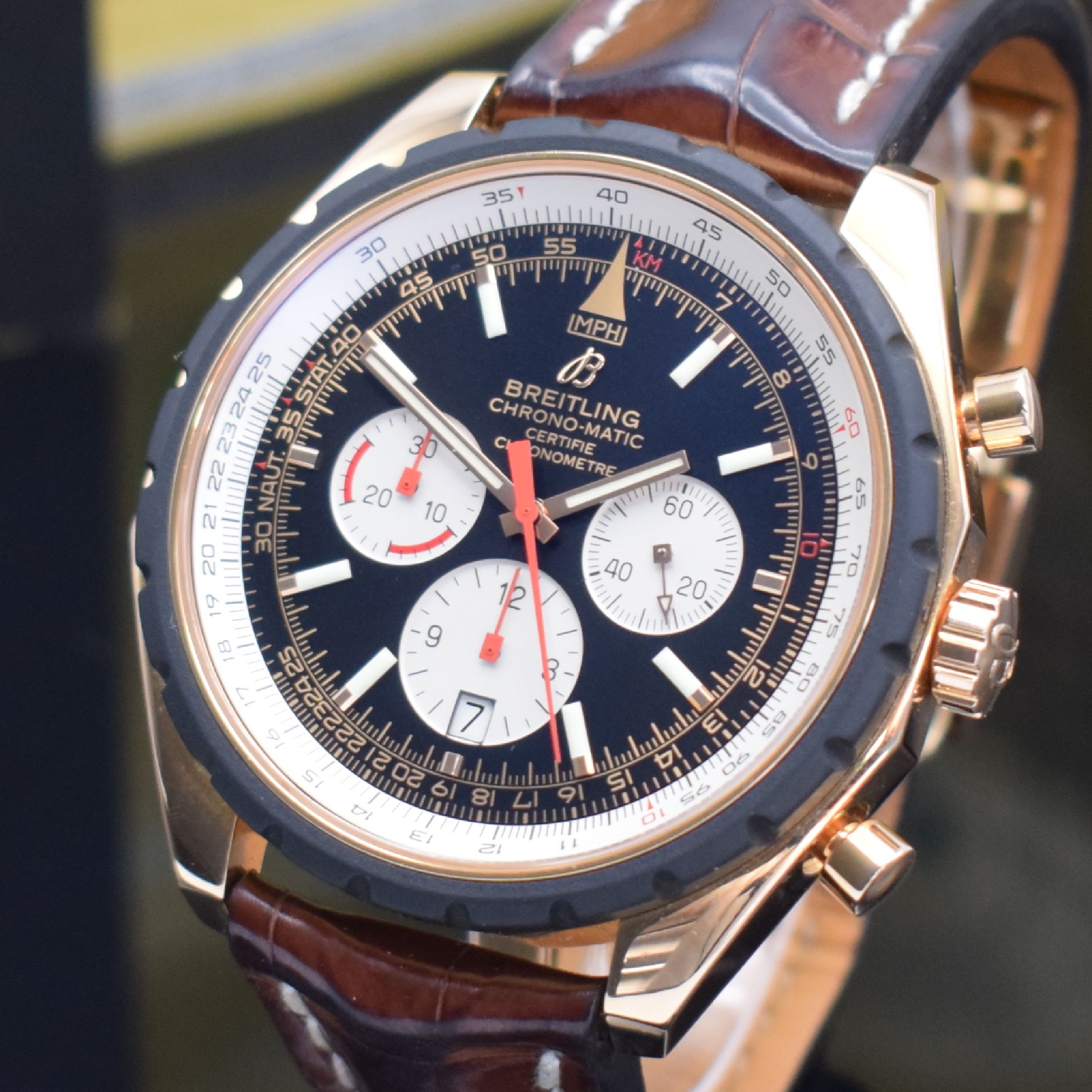 Detail d: BREITLING auf 500 Stück limitierter Armbandchronograph Chrono-Matic 49 in Roségold 750/000 Referenz R14360, Schweiz um 2017, orig. Lederband m. ...