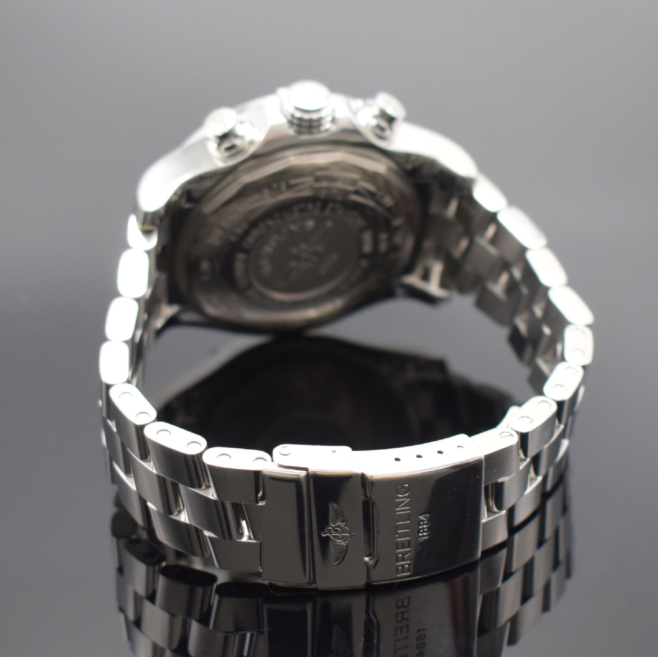 Detail b: BREITLING Armbandchronometer mit Chronograph Super Avenger Referenz A13370, Automatik, Edelstahlgeh. inkl. Gliederband m. Faltschl., Boden & Krone ...