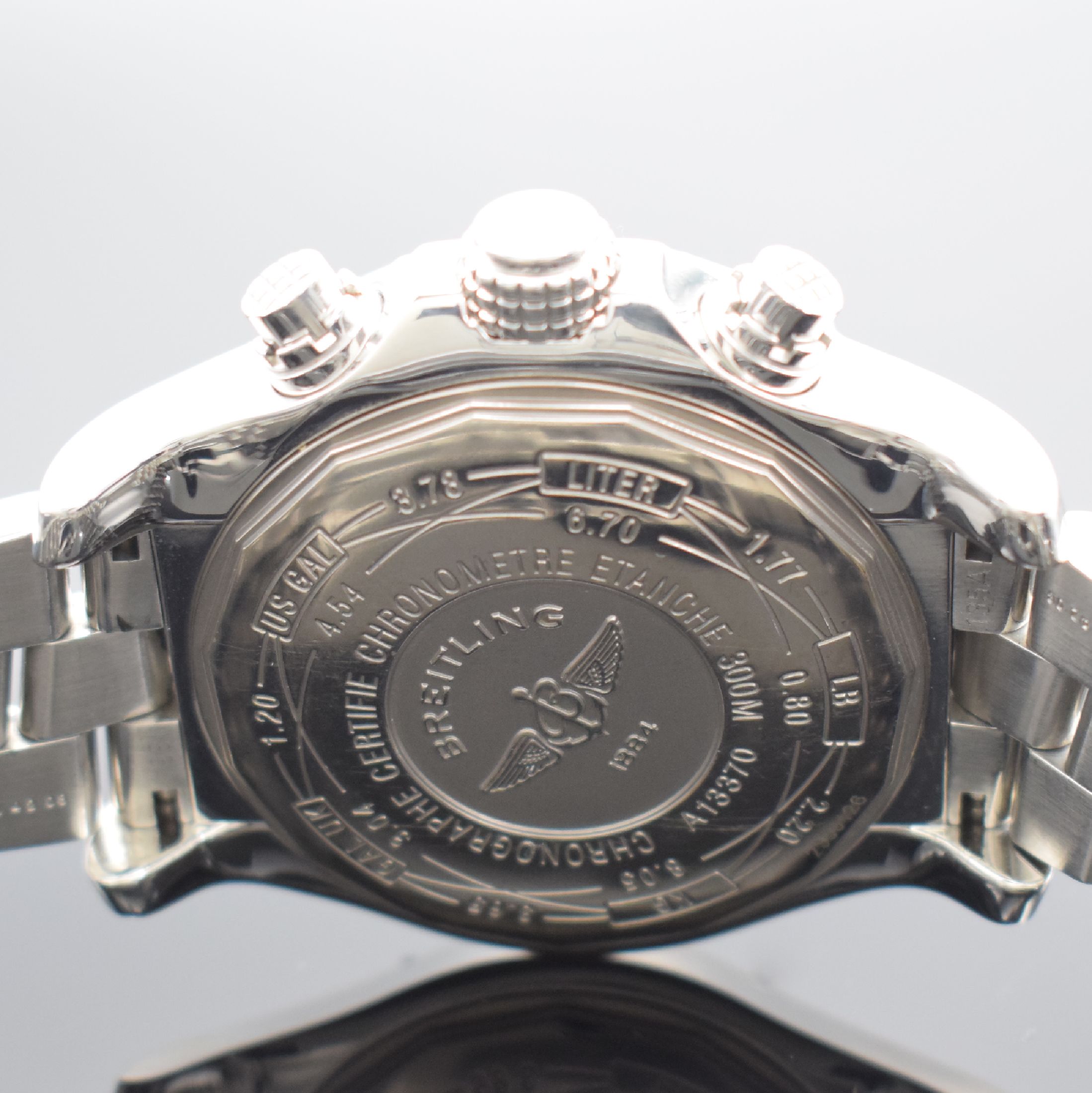 Detail d: BREITLING Armbandchronometer mit Chronograph Super Avenger Referenz A13370, Automatik, Edelstahlgeh. inkl. Gliederband m. Faltschl., Boden & Krone ...