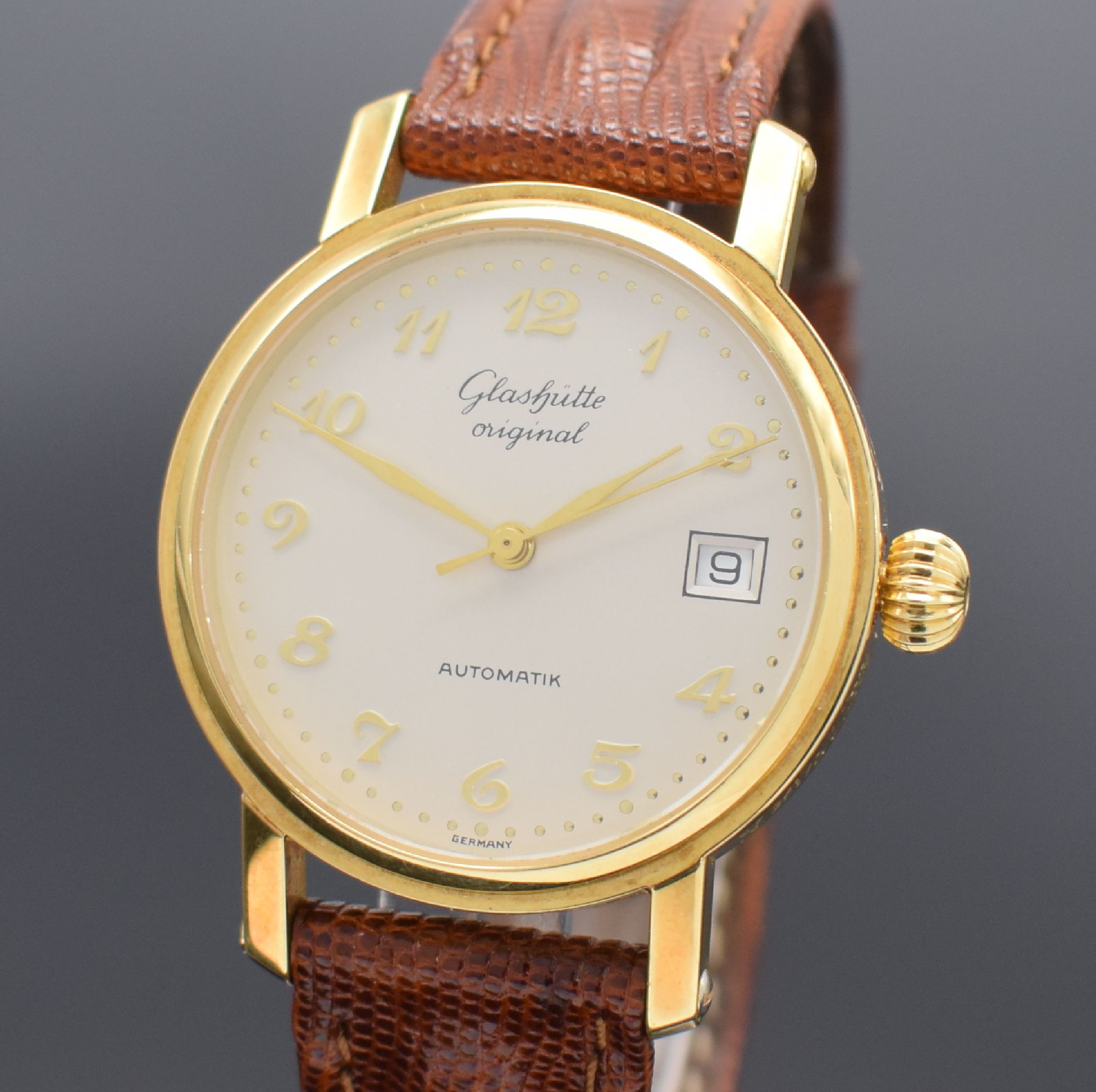 Detail a: GLASHÜTTE ORIGINAL auf 999 Stück limitierte Herrenarmbanduhr in GG 750/000, Automatik, Deutschland um 1993, beids. vergl., Boden aufgedr., orig. ...