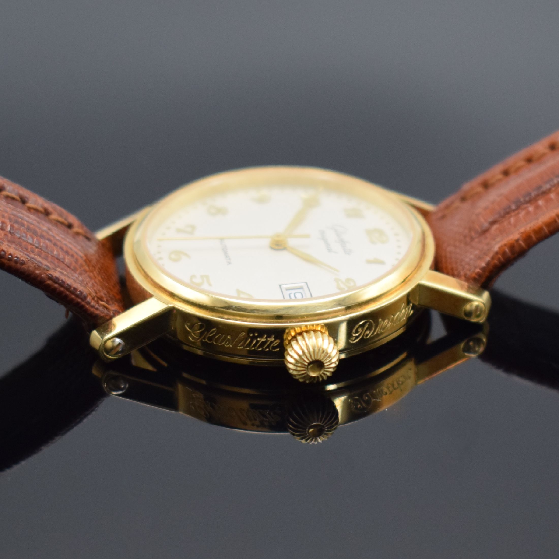 Detail d: GLASHÜTTE ORIGINAL auf 999 Stück limitierte Herrenarmbanduhr in GG 750/000, Automatik, Deutschland um 1993, beids. vergl., Boden aufgedr., orig. ...