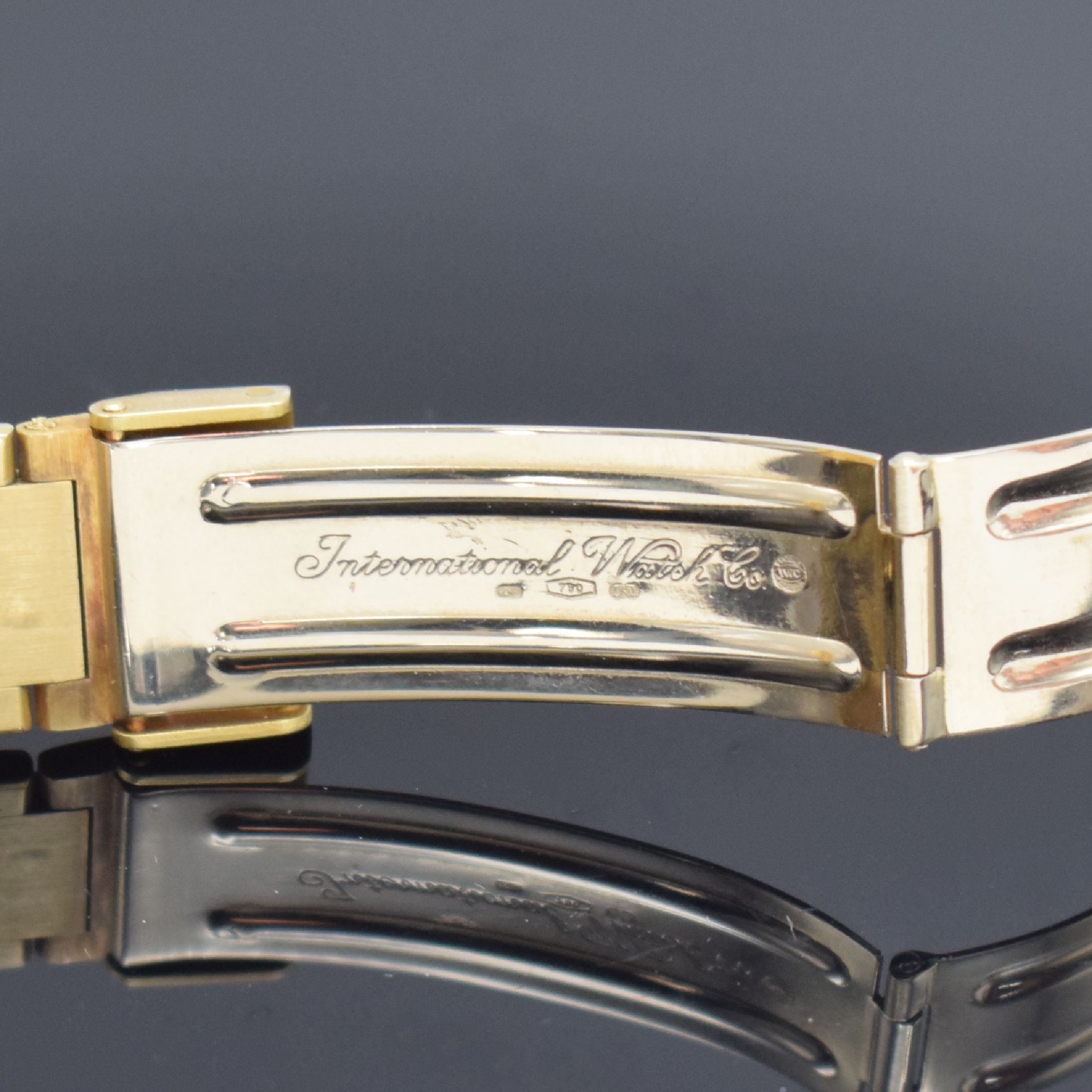 Detail h: IWC Ingenieur SL 500.000 A/m seltene Herrenarmbanduhr in GG 750/000 Referenz 9238, Schweiz um 1992, Automatik, massives Geh. inkl. Gliederband m. ...