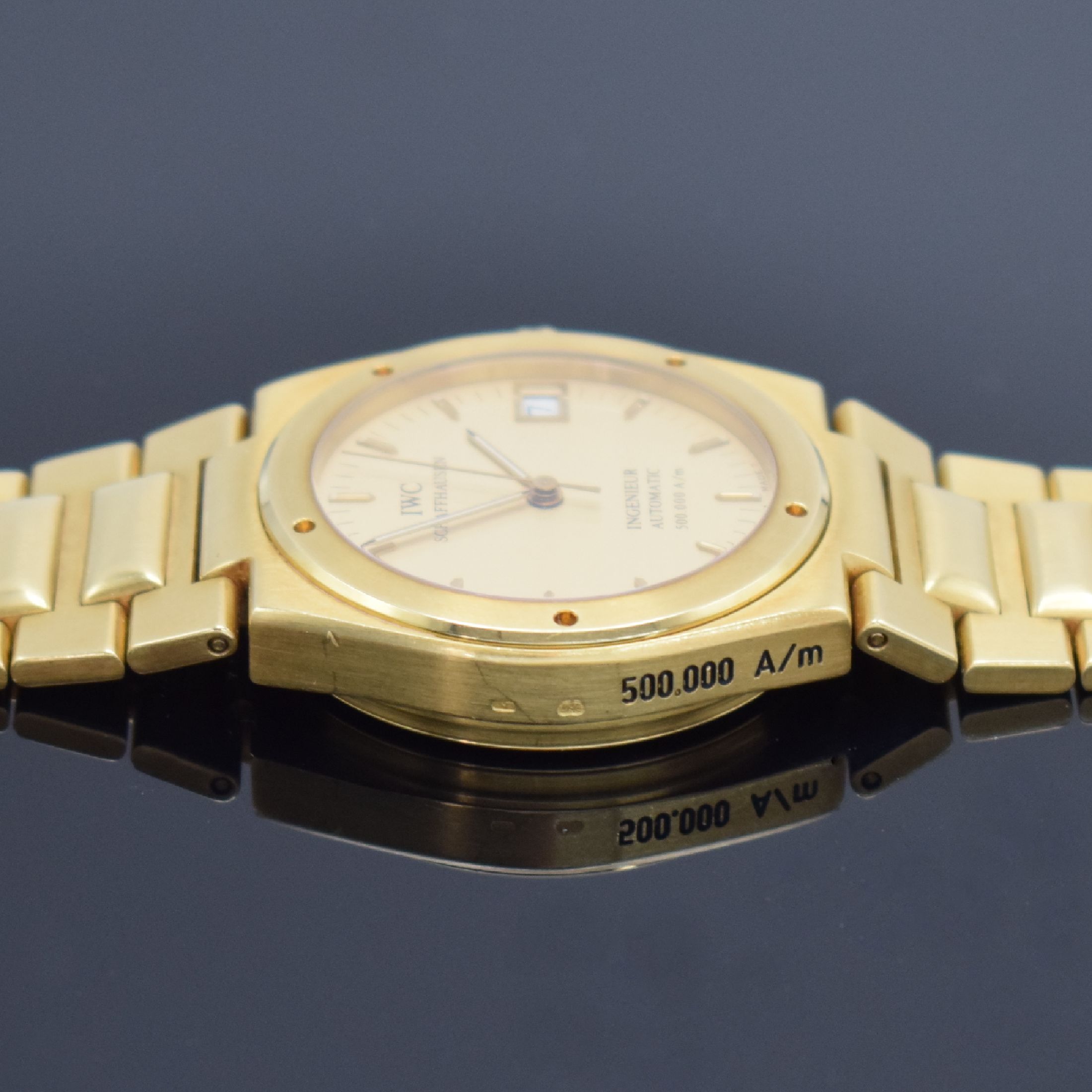 Detail i: IWC Ingenieur SL 500.000 A/m seltene Herrenarmbanduhr in GG 750/000 Referenz 9238, Schweiz um 1992, Automatik, massives Geh. inkl. Gliederband m. ...