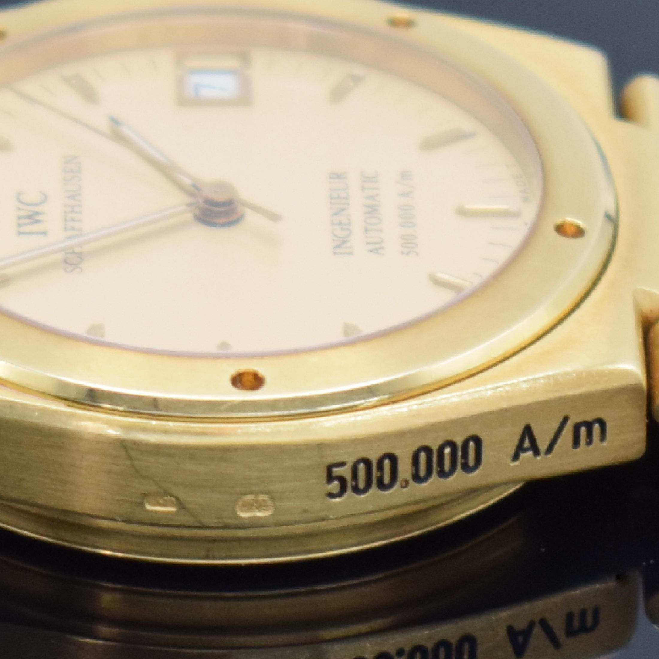 Detail j: IWC Ingenieur SL 500.000 A/m seltene Herrenarmbanduhr in GG 750/000 Referenz 9238, Schweiz um 1992, Automatik, massives Geh. inkl. Gliederband m. ...