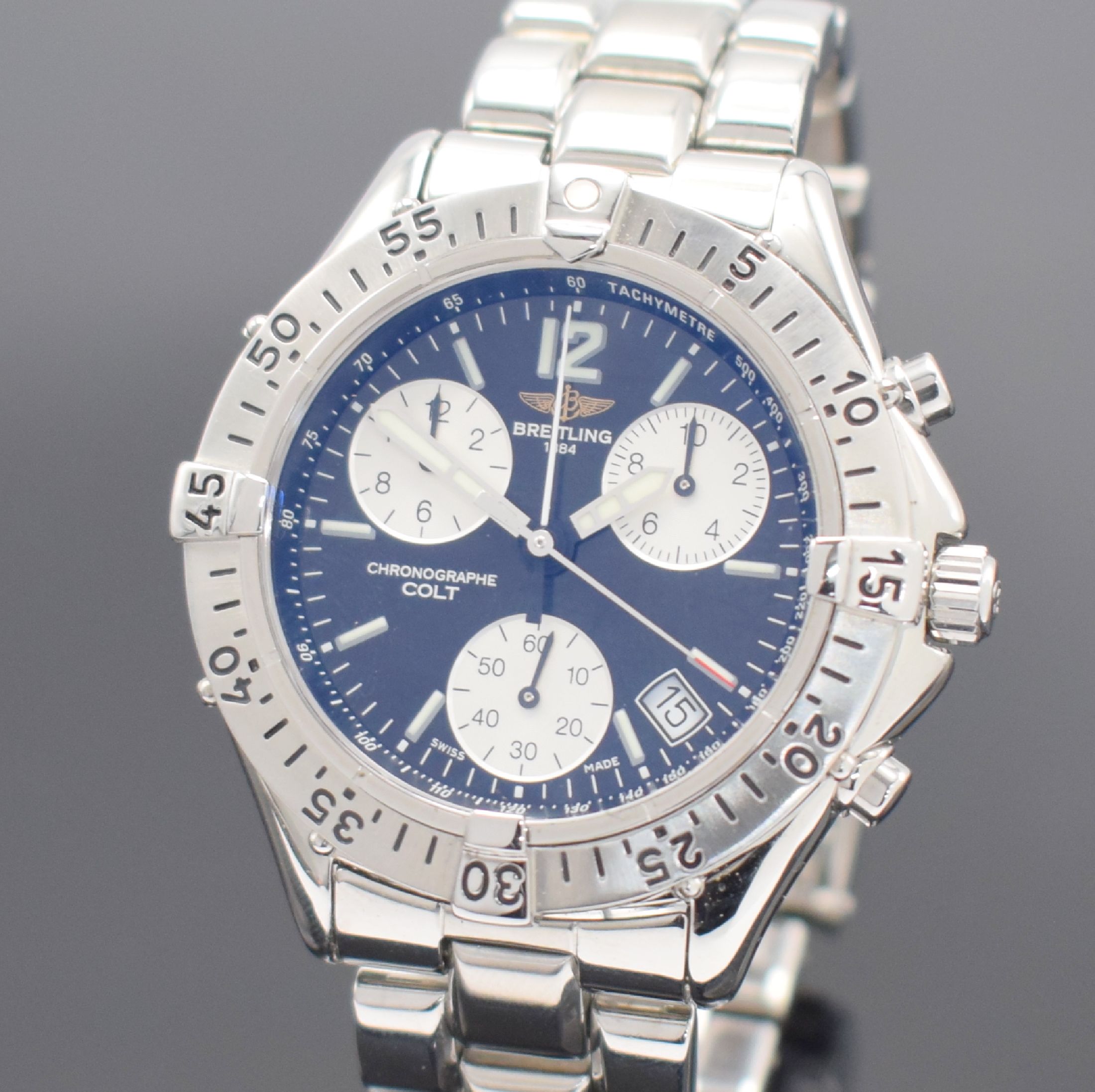 Detail a: BREITLING Armbandchronograph Serie Colt Referenz A53035, Schweiz um 1995, quarz, Edelstahlgeh. inkl. orig. Gliederband m. Faltschl., schwarzes ...