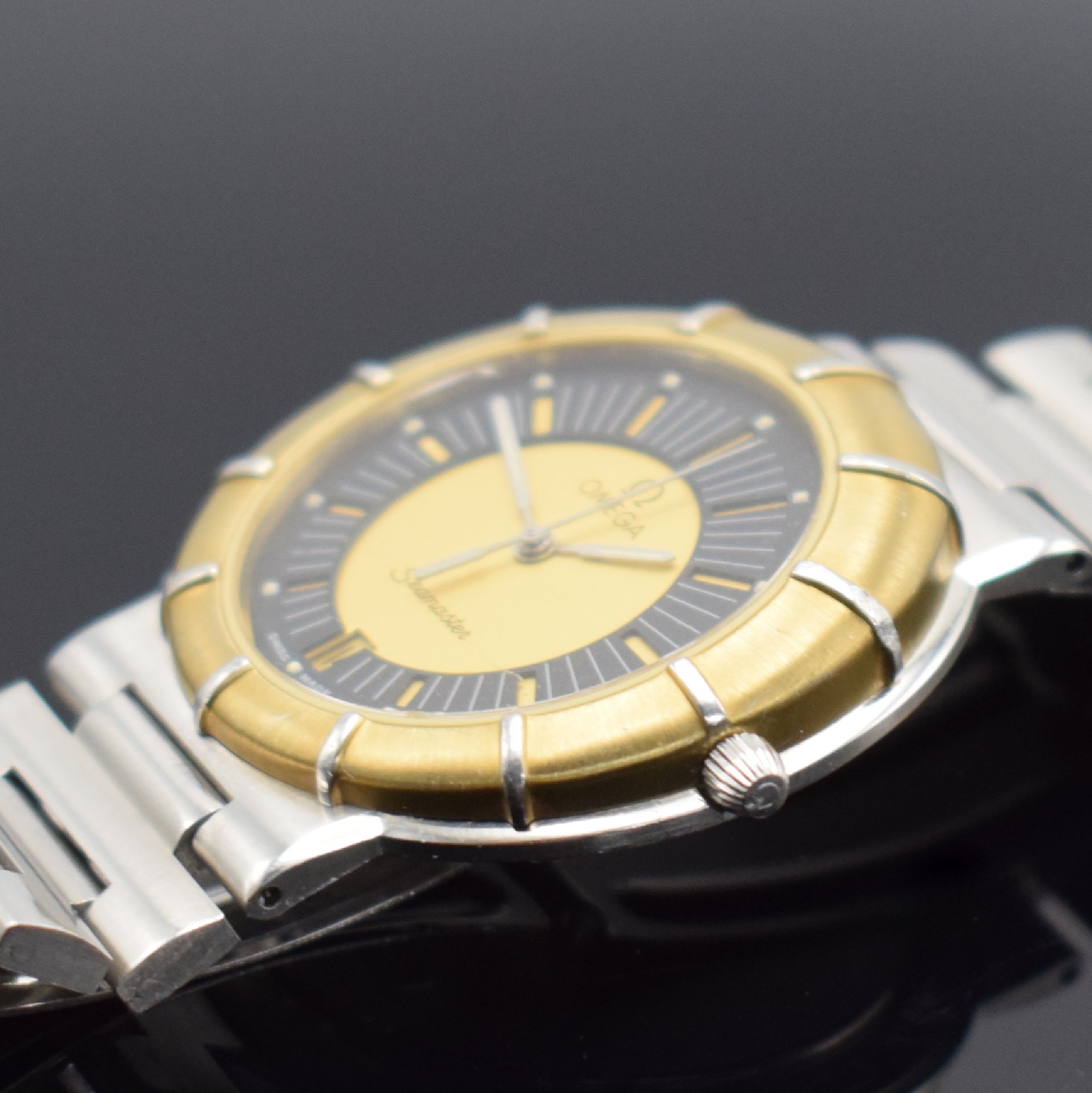 Detail c: OMEGA Armbanduhr Seamaster Dynamic Referenz 196.0301/396.0993, Schweiz um 1990, pultförmiges Edelstahlgeh. inkl. Gliederband m. Faltschl., Lünette ...