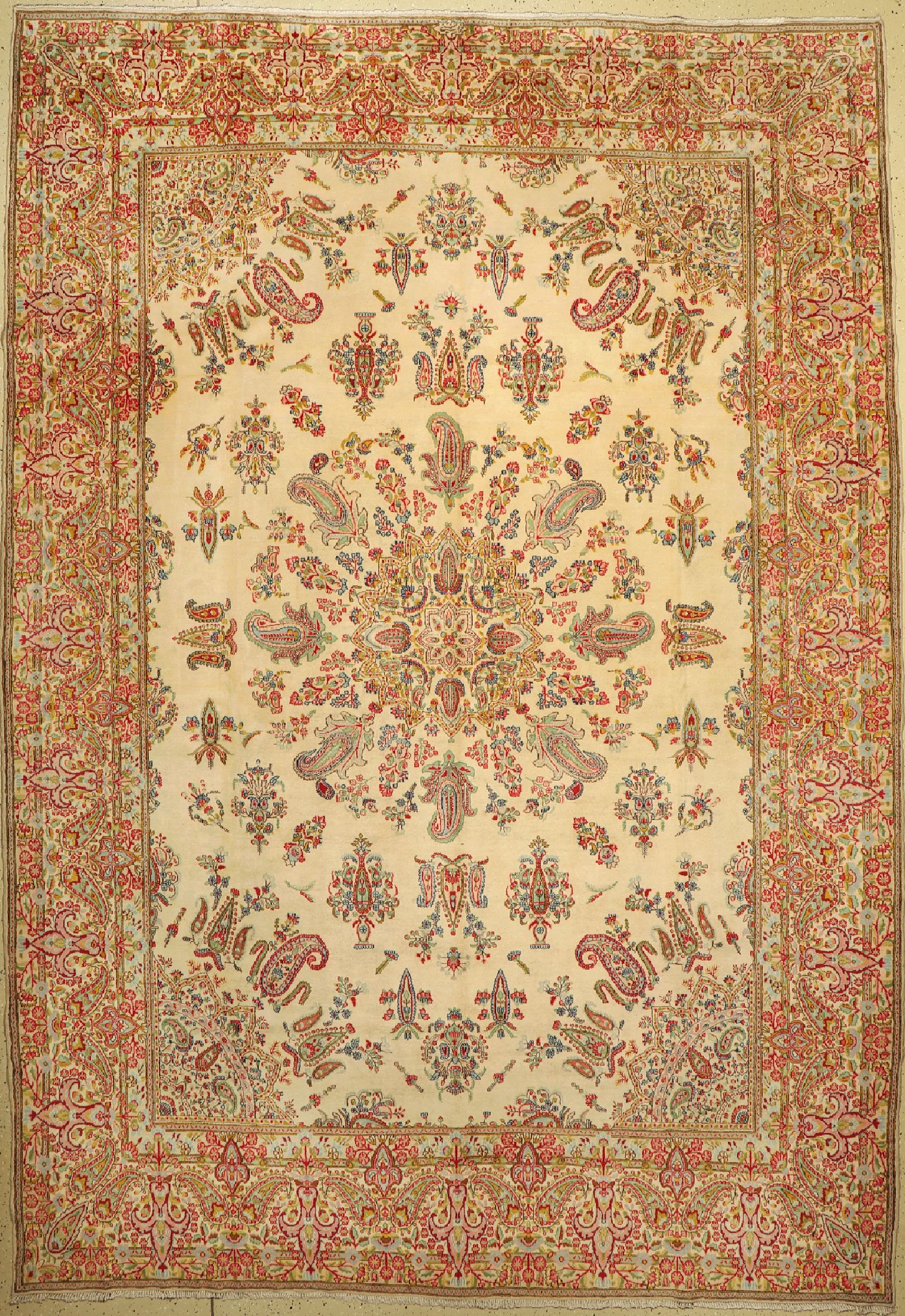 Kerman, signiert, Persien, um 1950, Wolle auf Baumwolle, ca. 391 x 274 cm, EHZ: 2
