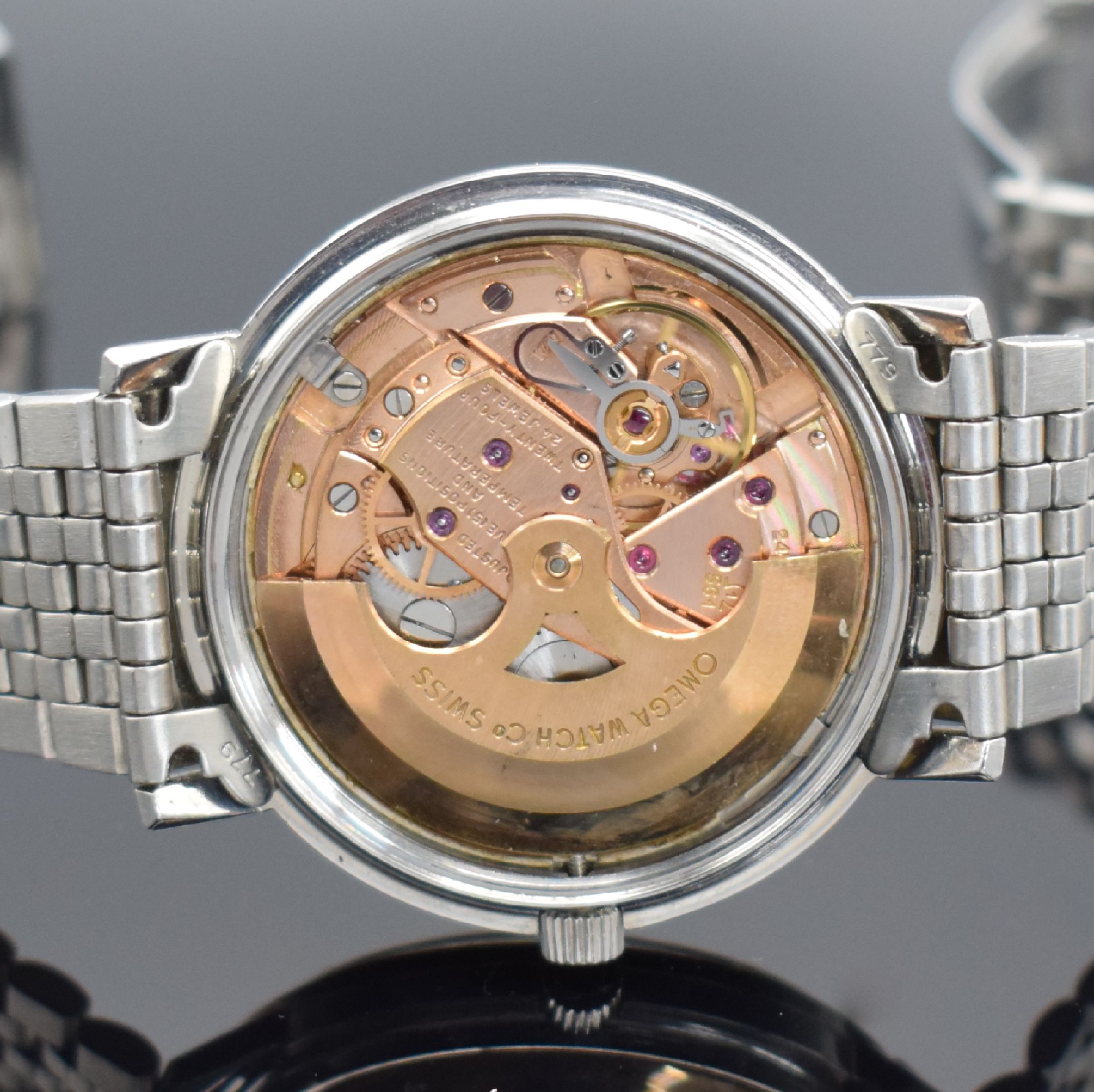 Detail f: OMEGA Constellation Herrenarmbanduhr in Stahl, Schweiz um 1968, Automatik, Ref. 168.004, Boden m. Darst. Sternwarte verschr., orig. Stahlband m. ...