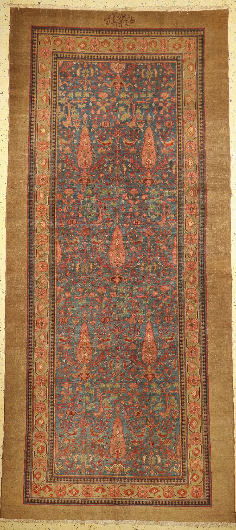 Antiker Khanteppich, Persien, signiert, datiert 1201(1822), Wolle auf Baumwolle, ca. 380 x 173 cm, (gleichmäßig dünner Flor)