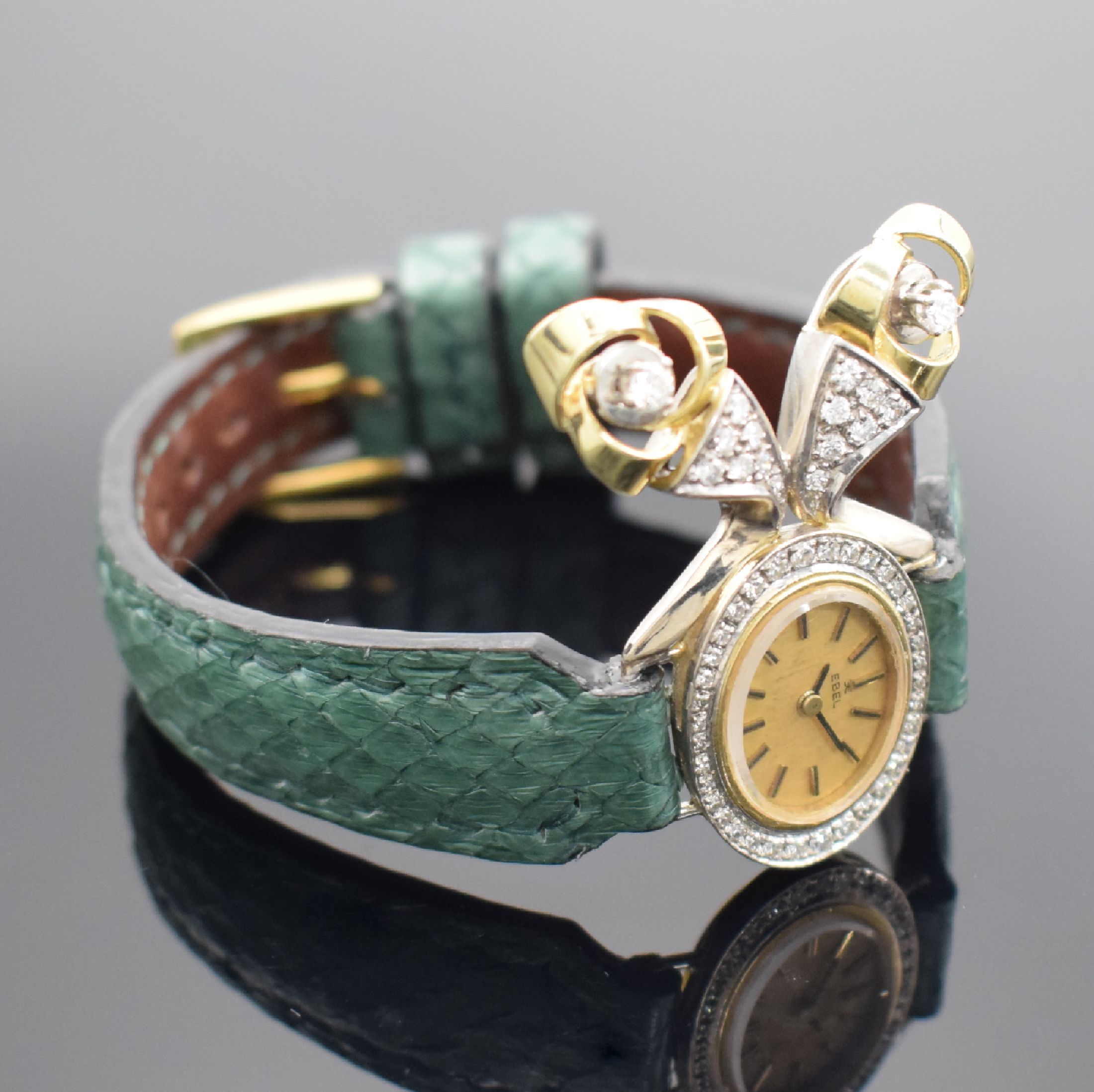 Detail b: EBEL ausgefallene Damenarmbanduhr in GG/WG 750/000 & 585/000 mit Diamantenbesatz, Schweiz um 1970, Handaufzug, Sonderanfertigung auf Kd.-Wunsch, ...