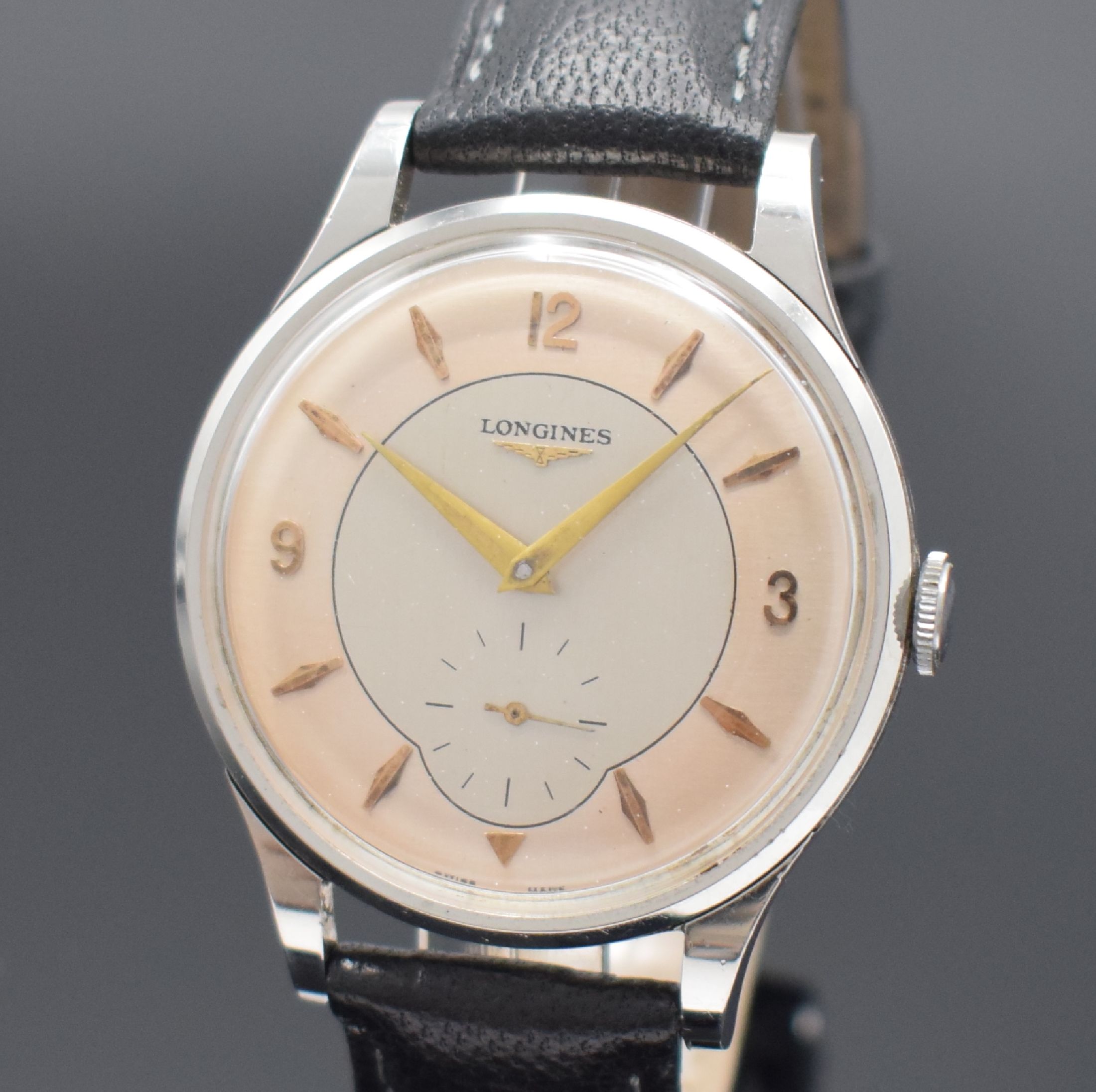 Detail a: LONGINES große Herrenarmbanduhr 37,5 mm in Stahl Referenz 4914 mit Longines Etui, Schweiz um 1956, Handaufzug, 3-teil. Geh., Boden gedr., rest. ...