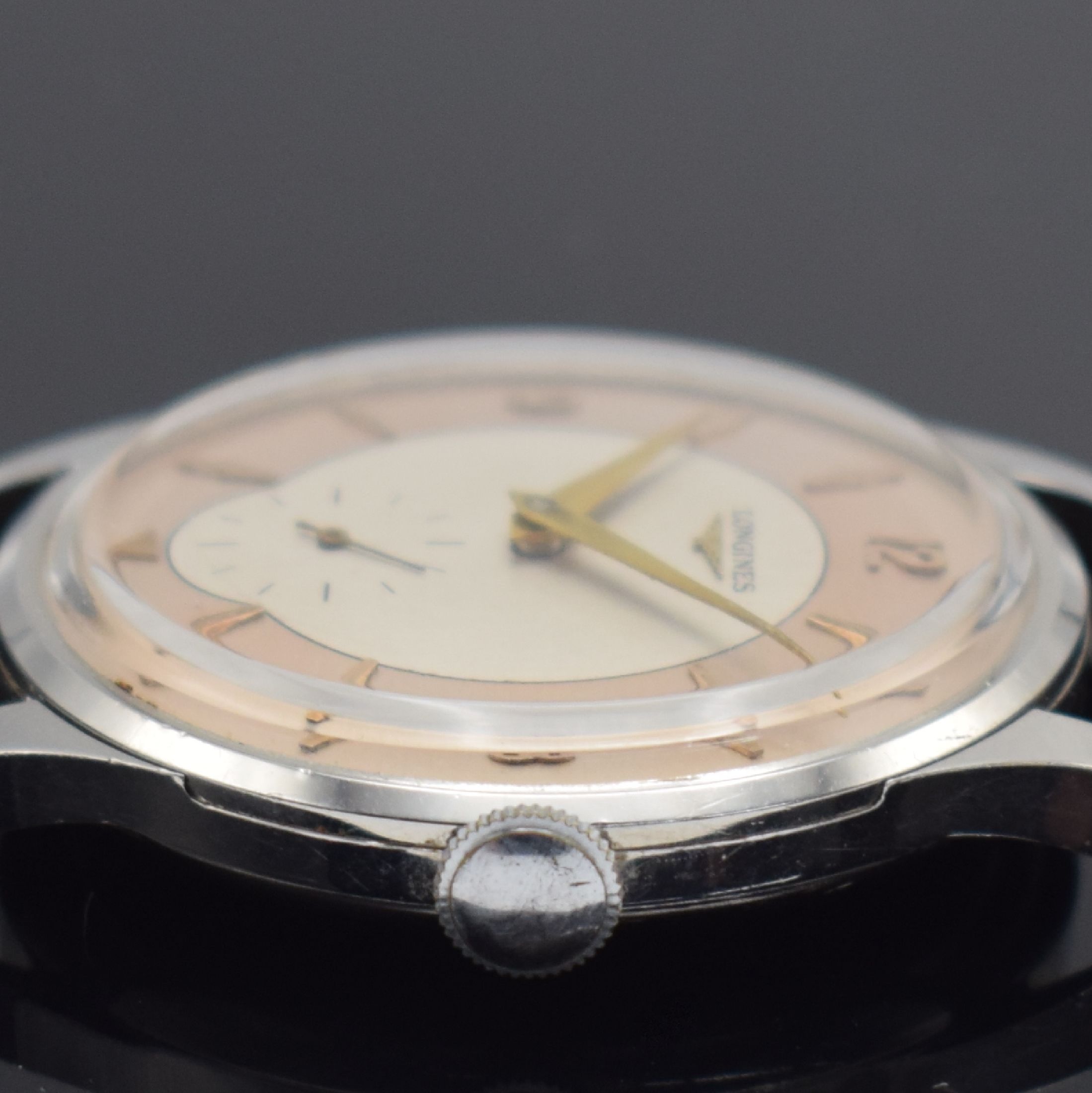 Detail c: LONGINES große Herrenarmbanduhr 37,5 mm in Stahl Referenz 4914 mit Longines Etui, Schweiz um 1956, Handaufzug, 3-teil. Geh., Boden gedr., rest. ...